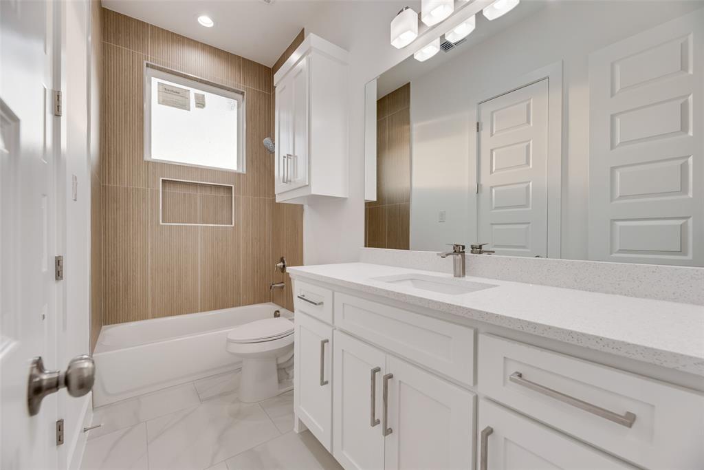 Dallas, Texas, 75211, United States, 4 Bedrooms Bedrooms, ,4 BathroomsBathrooms,Residential,For Sale,1893566
