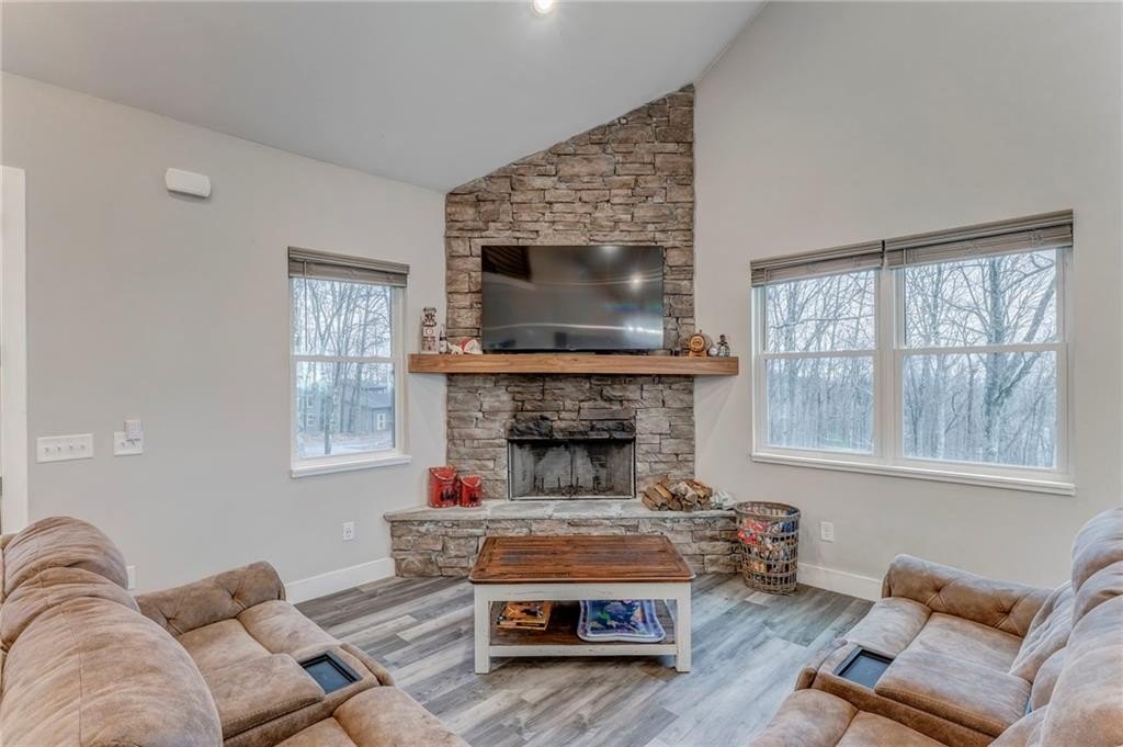 Ranger, Georgia, 30734, United States, 3 Bedrooms Bedrooms, ,4 BathroomsBathrooms,Residential,For Sale,2006072