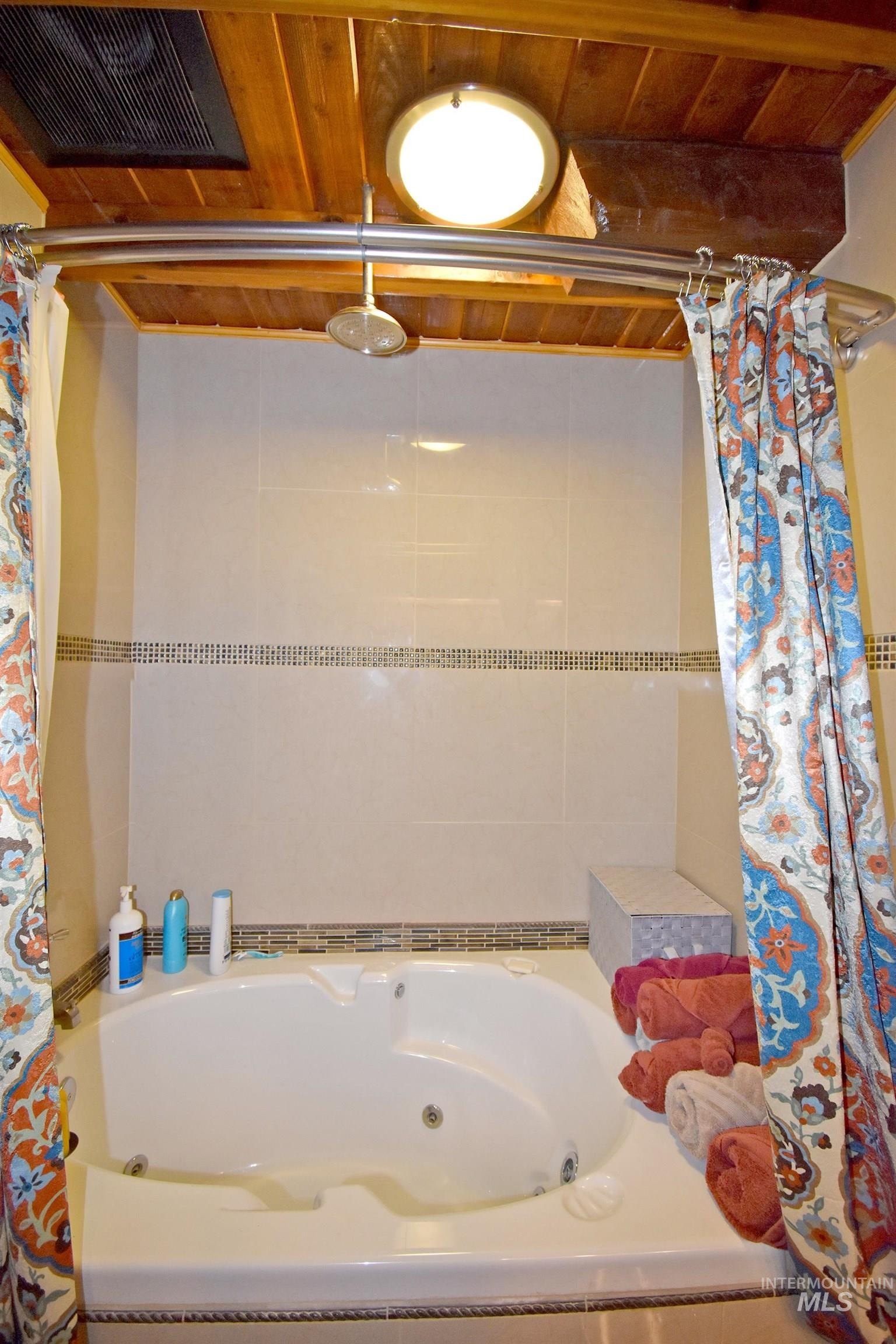 Clarkston, Washington, 99403, United States, 3 Bedrooms Bedrooms, ,2 BathroomsBathrooms,Residential,For Sale,1922851