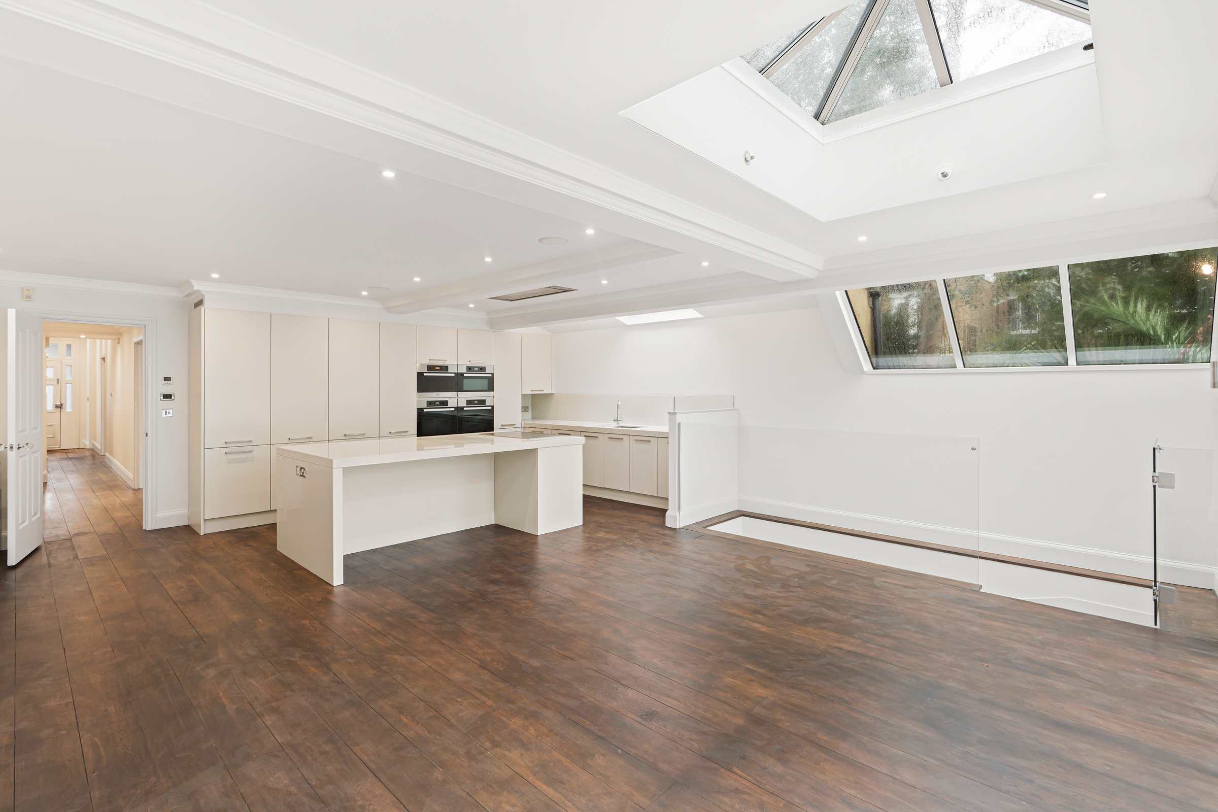  A six-bedroom Peterborough Estate house with a garden, roof terrace and garage - 物件實景