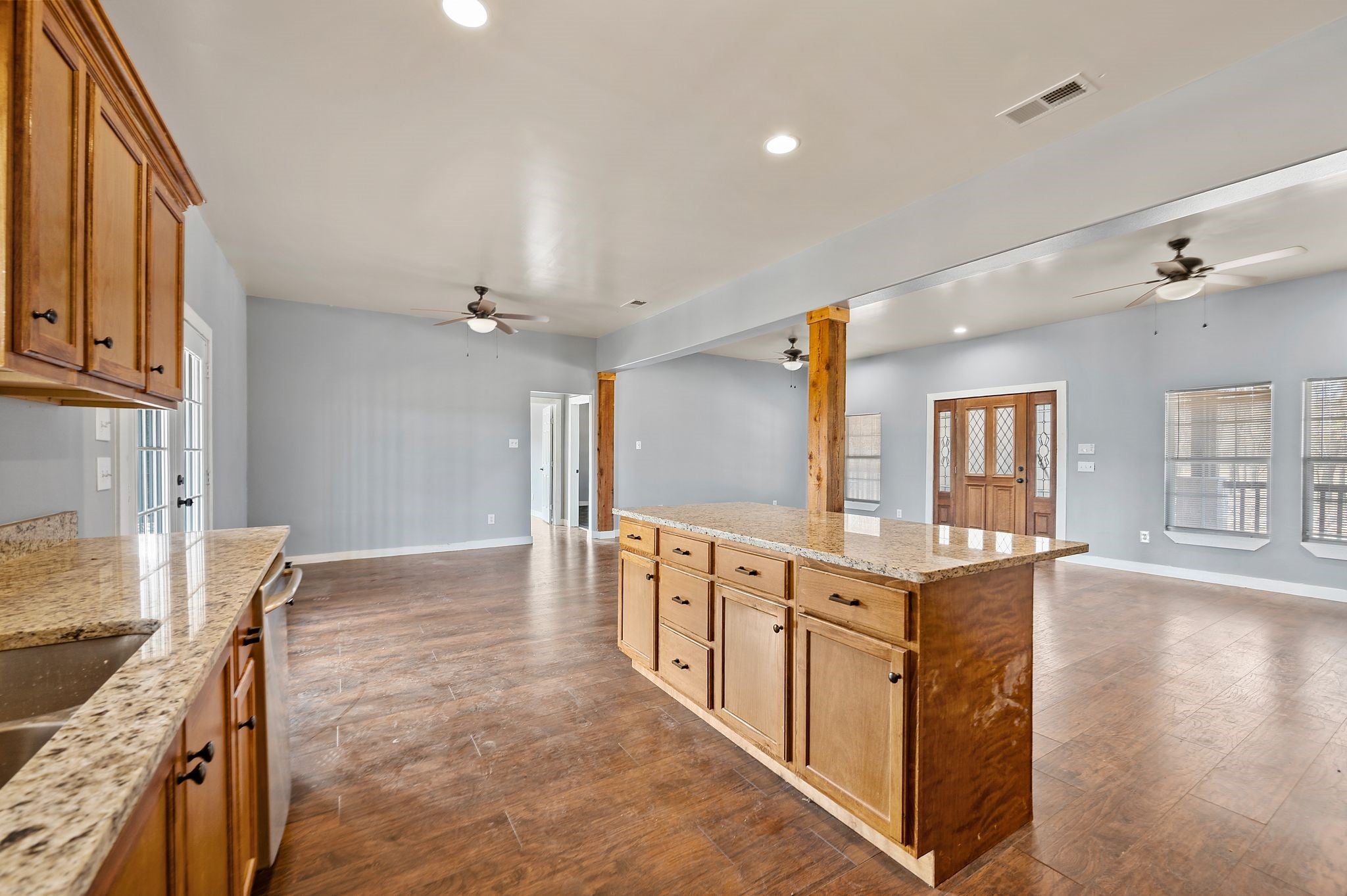 Farmersville, Texas, 75442, United States, 3 Bedrooms Bedrooms, ,2 BathroomsBathrooms,Residential,For Sale,1995432