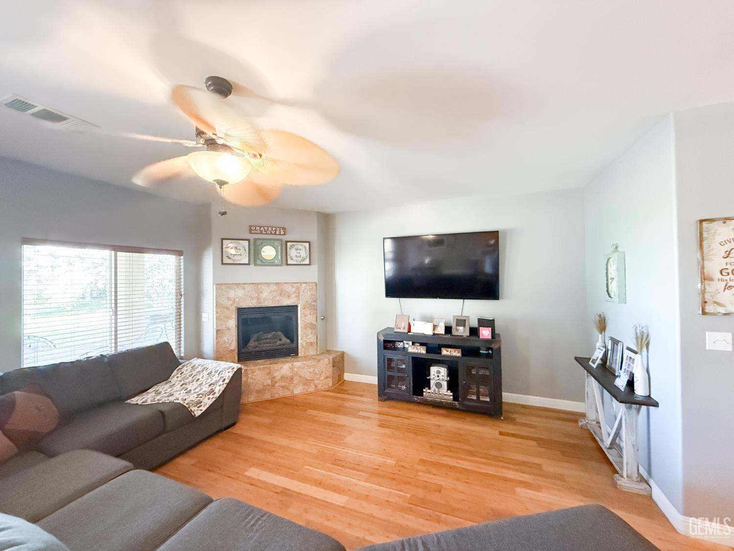 Bakersfield, California, 93314, United States, 3 Bedrooms Bedrooms, ,2 BathroomsBathrooms,Residential,For Sale,1966824