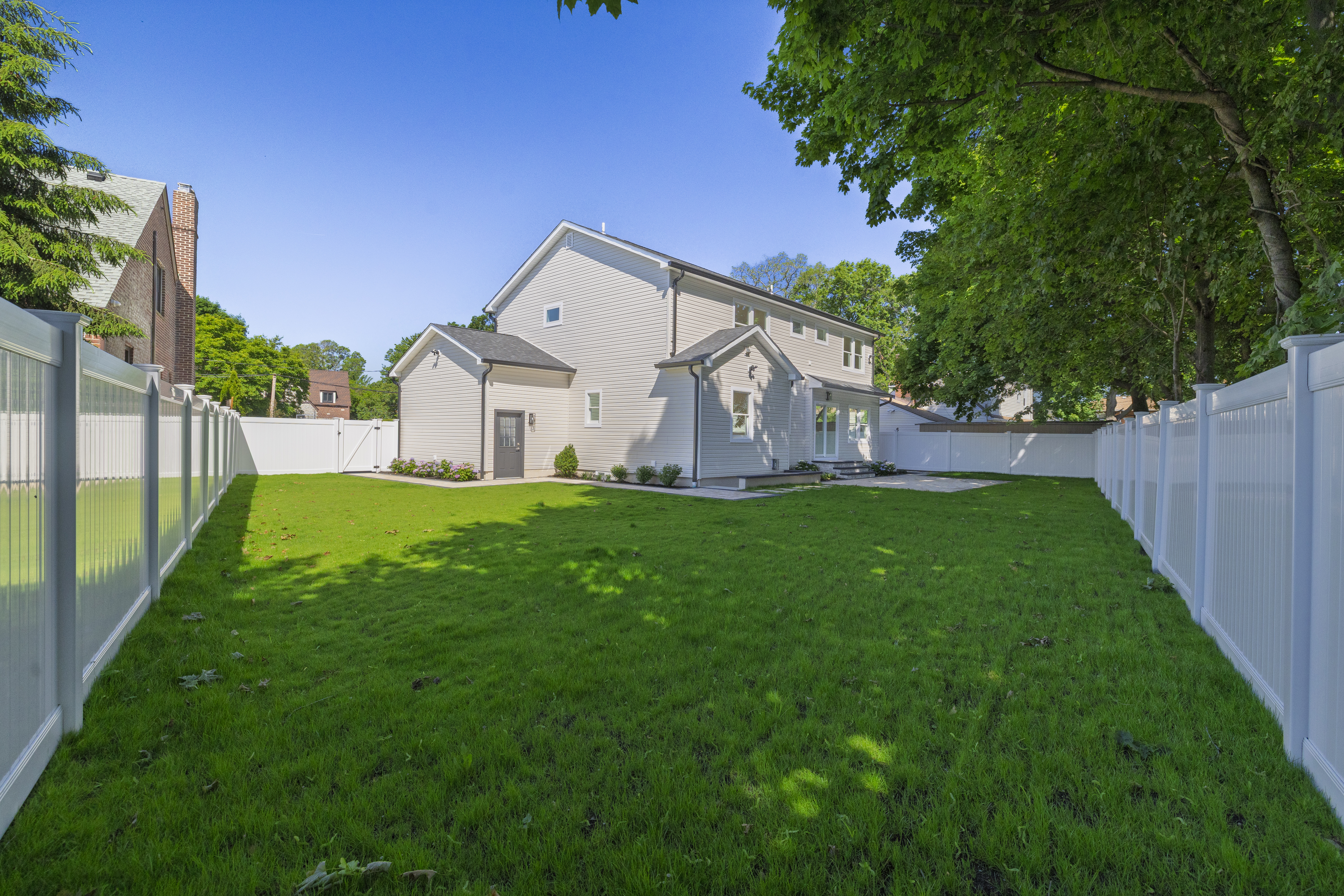  8 Van Cott Place, North Bellmore, NY, 11710 - 物件實景