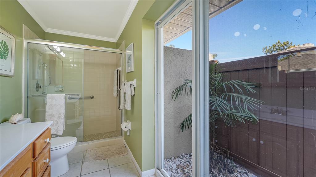 Bradenton, Florida, 34210, United States, 3 Bedrooms Bedrooms, ,2 BathroomsBathrooms,Residential,For Sale,1957049