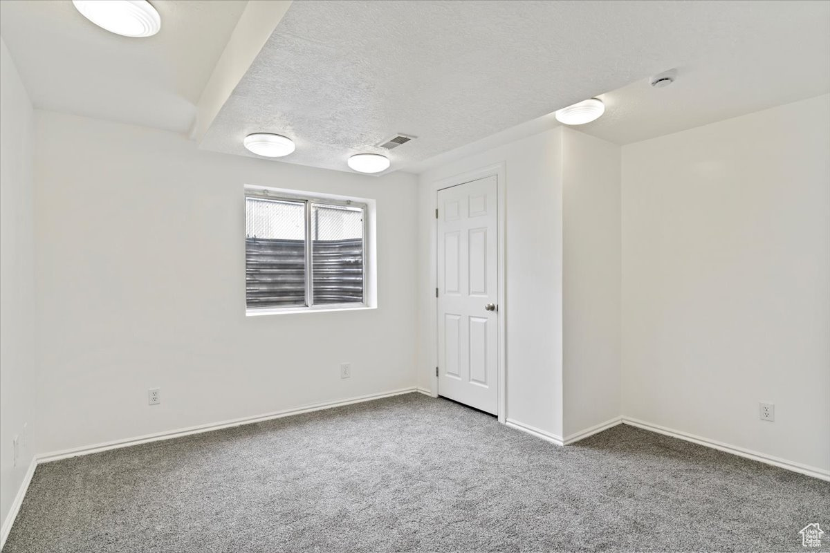 Layton, Utah, 84041, United States, 5 Bedrooms Bedrooms, ,3 BathroomsBathrooms,Residential,For Sale,1837115