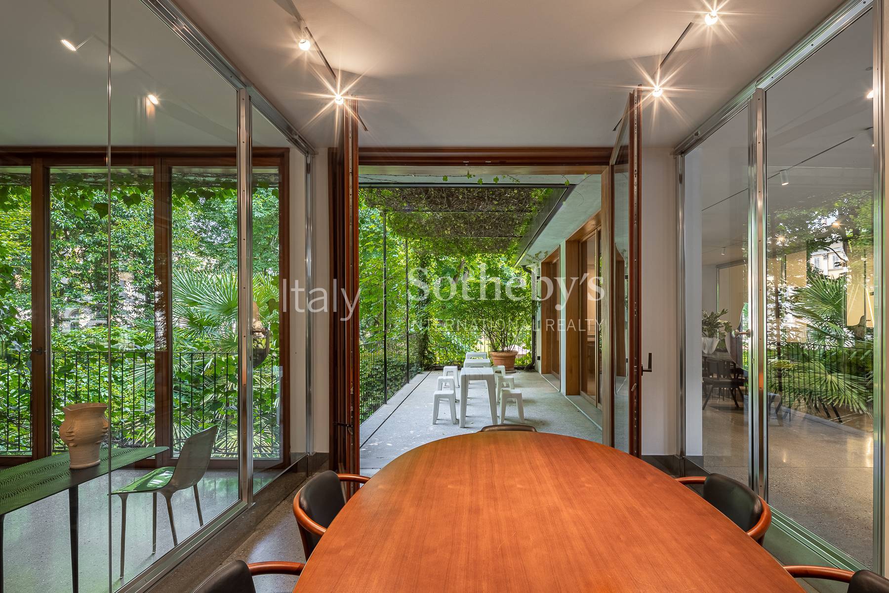  Independent property surrounded by greenery in the center of Milan - 物件實景