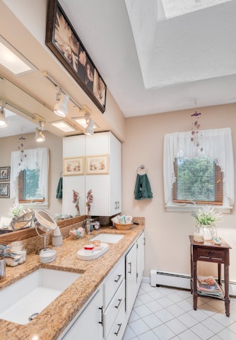 Bloomingdale, New Jersey, 07403, United States, 4 Bedrooms Bedrooms, ,2 BathroomsBathrooms,Residential,For Sale,1887038