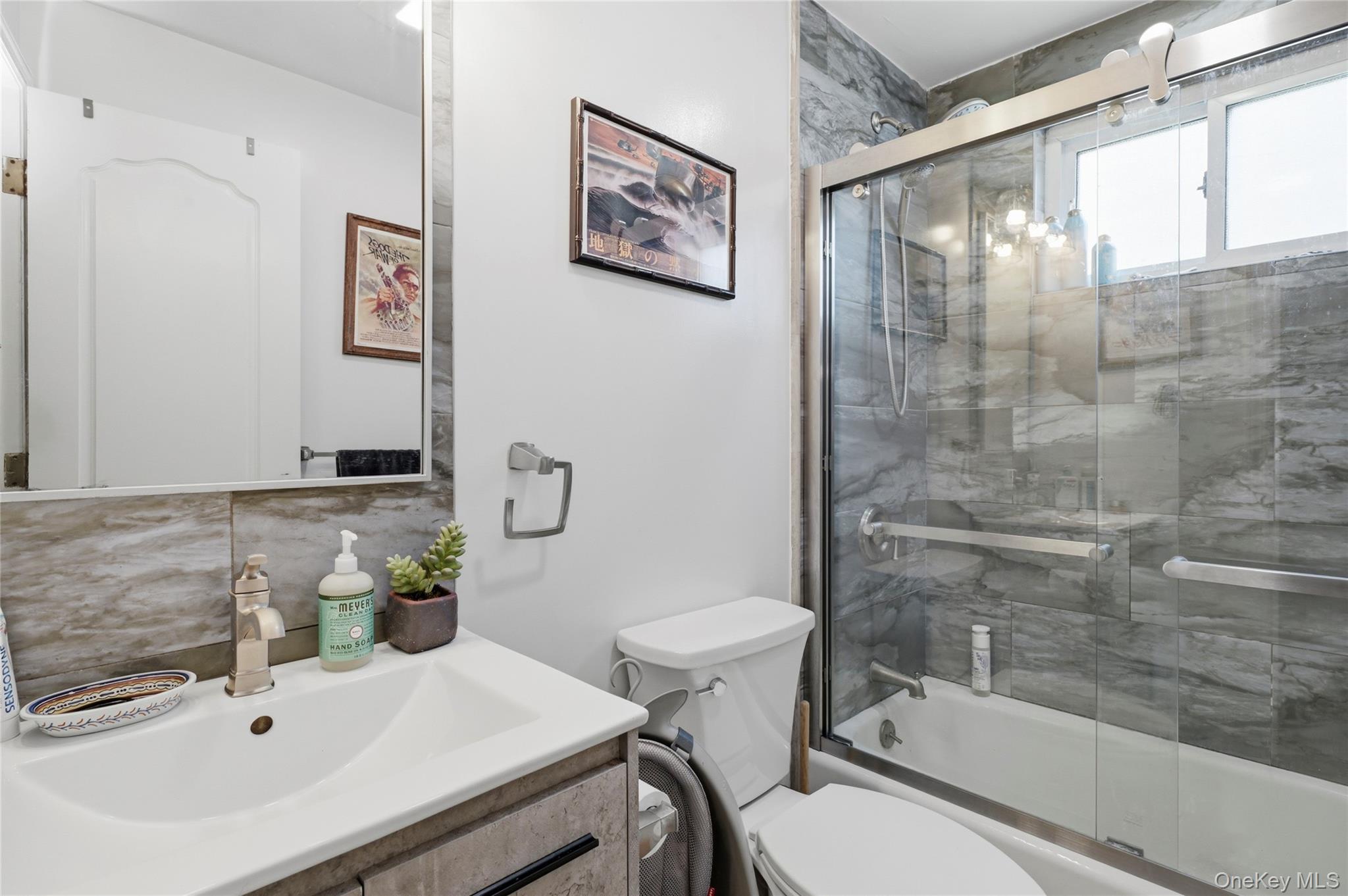  2511 44th Street, Astoria, NY, 11103 - 物件實景
