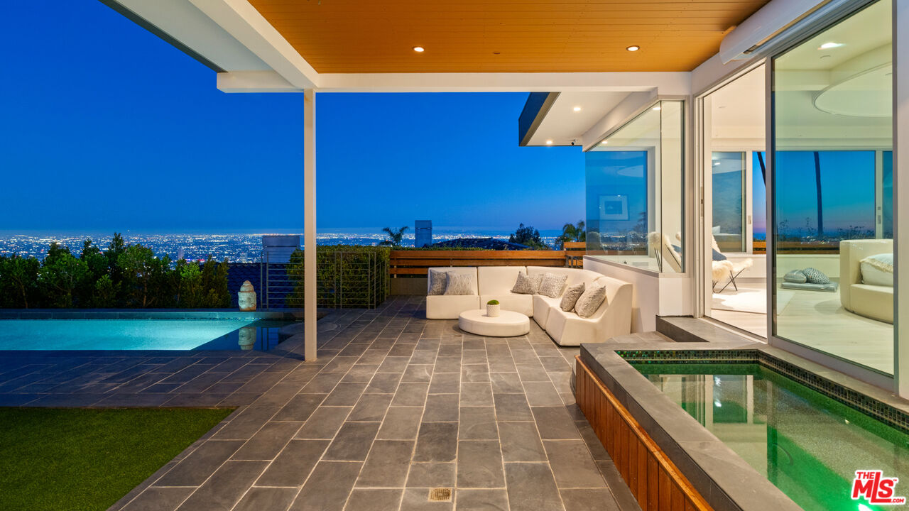 Los Angeles, California, 90069, United States, 4 Bedrooms Bedrooms, ,4 BathroomsBathrooms,Residential,For Sale,1766508