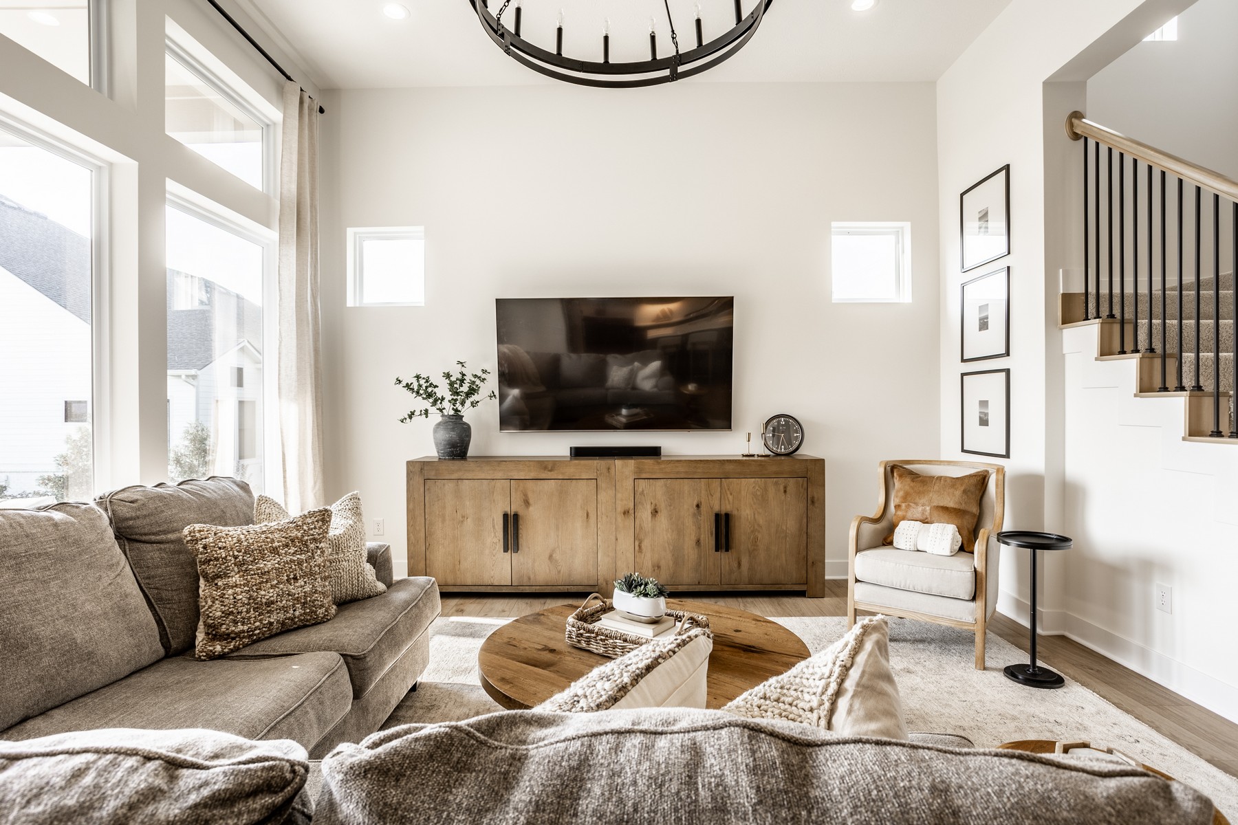  Beautifully Designed 5 Bedroom Home in Desirable Westfield Neighborhood - 物件實景