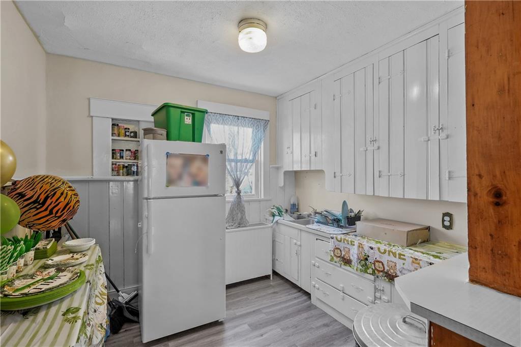 Pawtucket, Rhode Island, 02861, United States, 4 Bedrooms Bedrooms, ,2 BathroomsBathrooms,Residential,For Sale,1880666