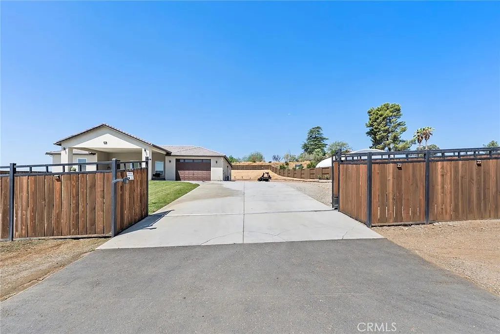 Cherry Valley, California, 92223, United States, 4 Bedrooms Bedrooms, ,3 BathroomsBathrooms,Residential,For Sale,1983713