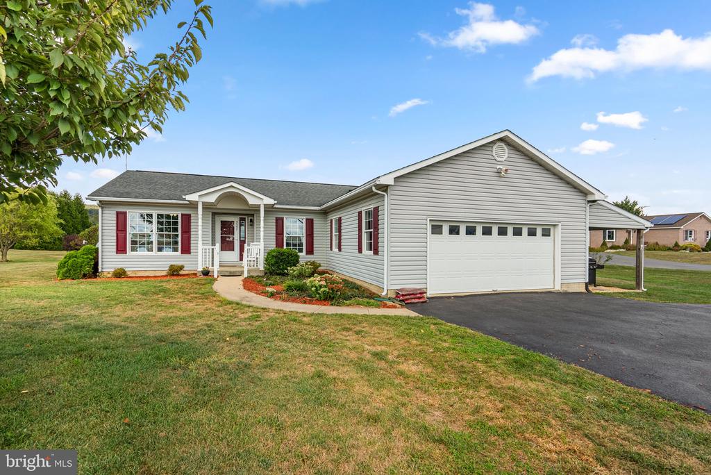 Frederick, Maryland, 21703, United States, 3 Bedrooms Bedrooms, ,3 BathroomsBathrooms,Residential,For Sale,1935163
