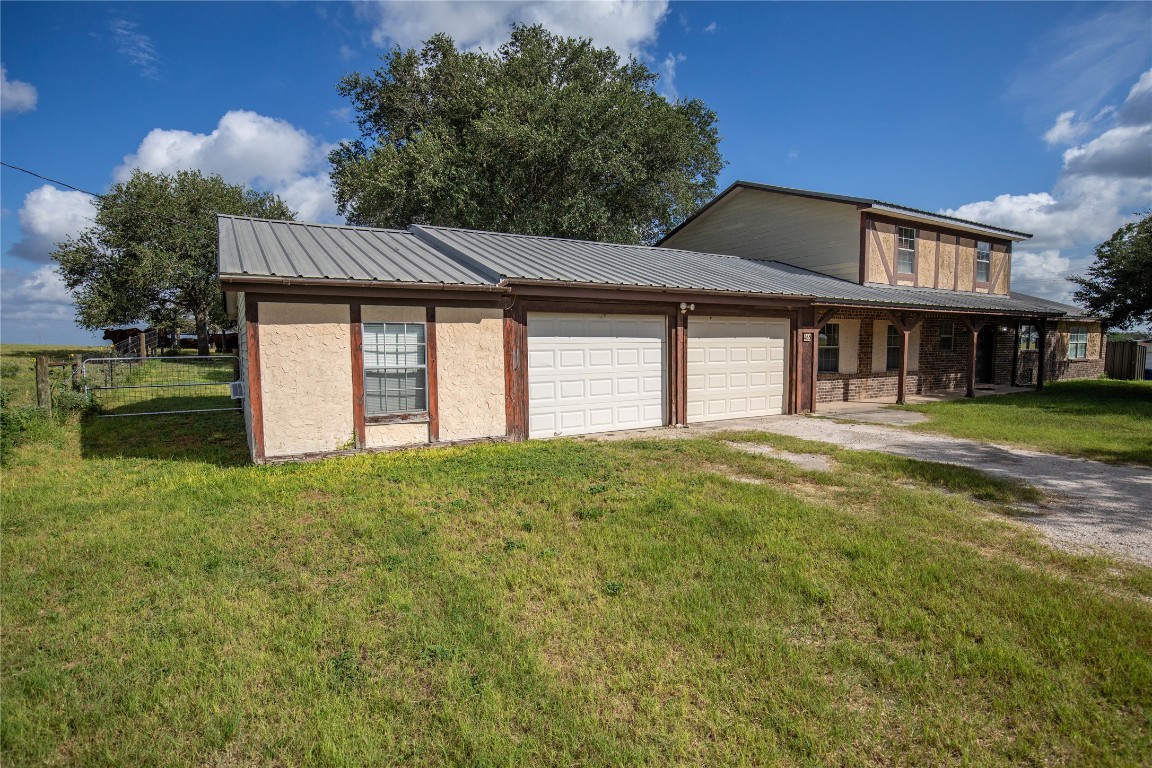 Kenedy, Texas, 78119, United States, ,Residential,For Sale,1967752