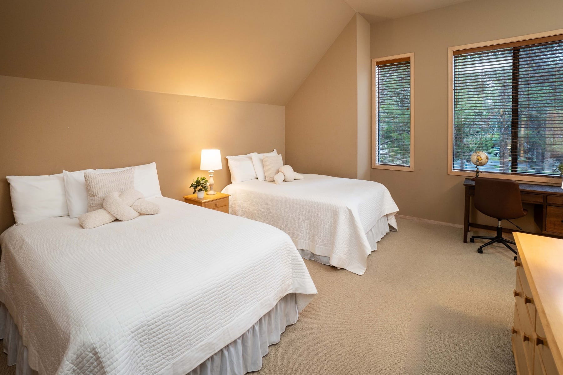  57925 Silver Fir Circle #10 Sunriver, OR 97707 - 物件實景