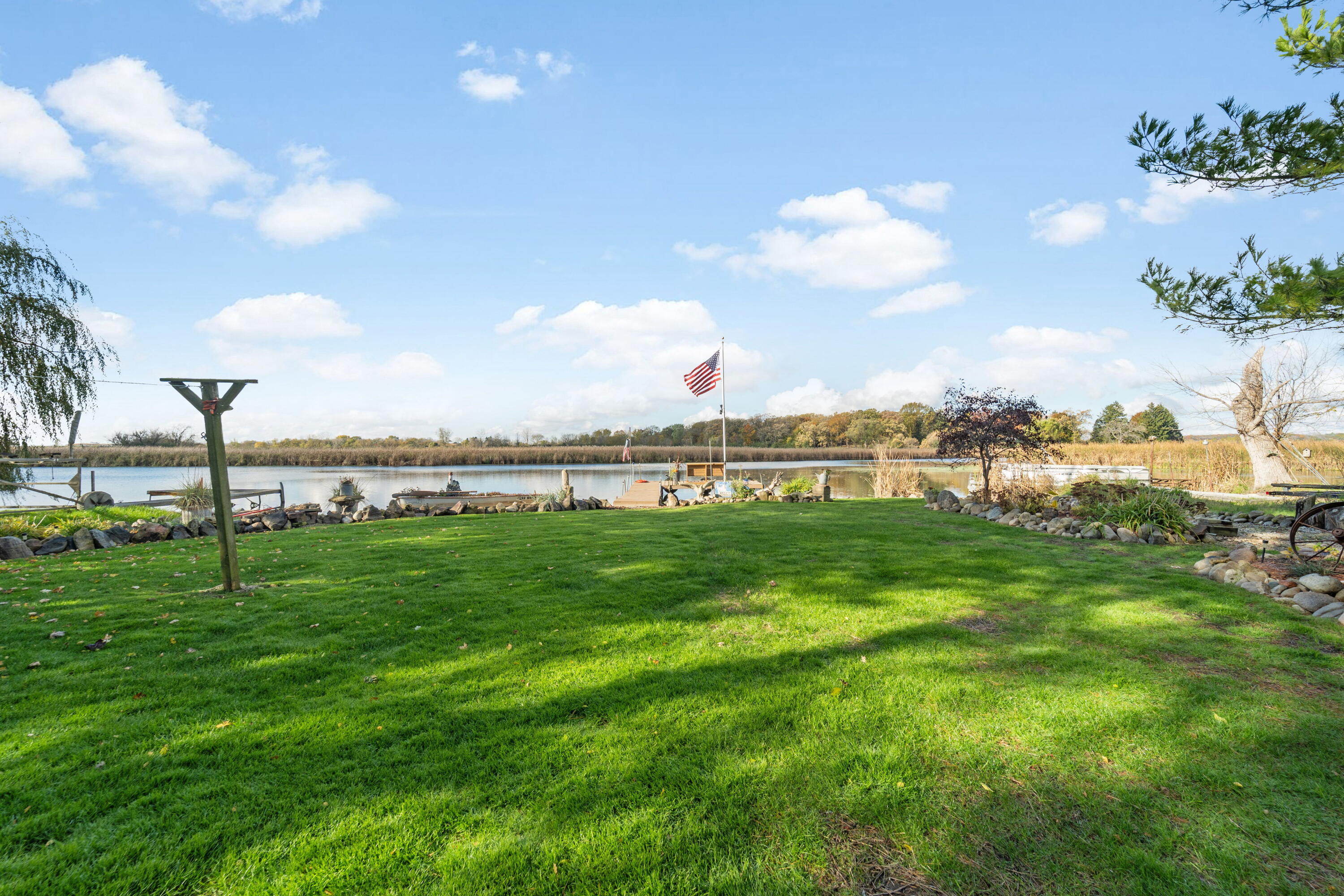 Waterford, Wisconsin, 53185, United States, 2 Bedrooms Bedrooms, ,2 BathroomsBathrooms,Residential,For Sale,1985516