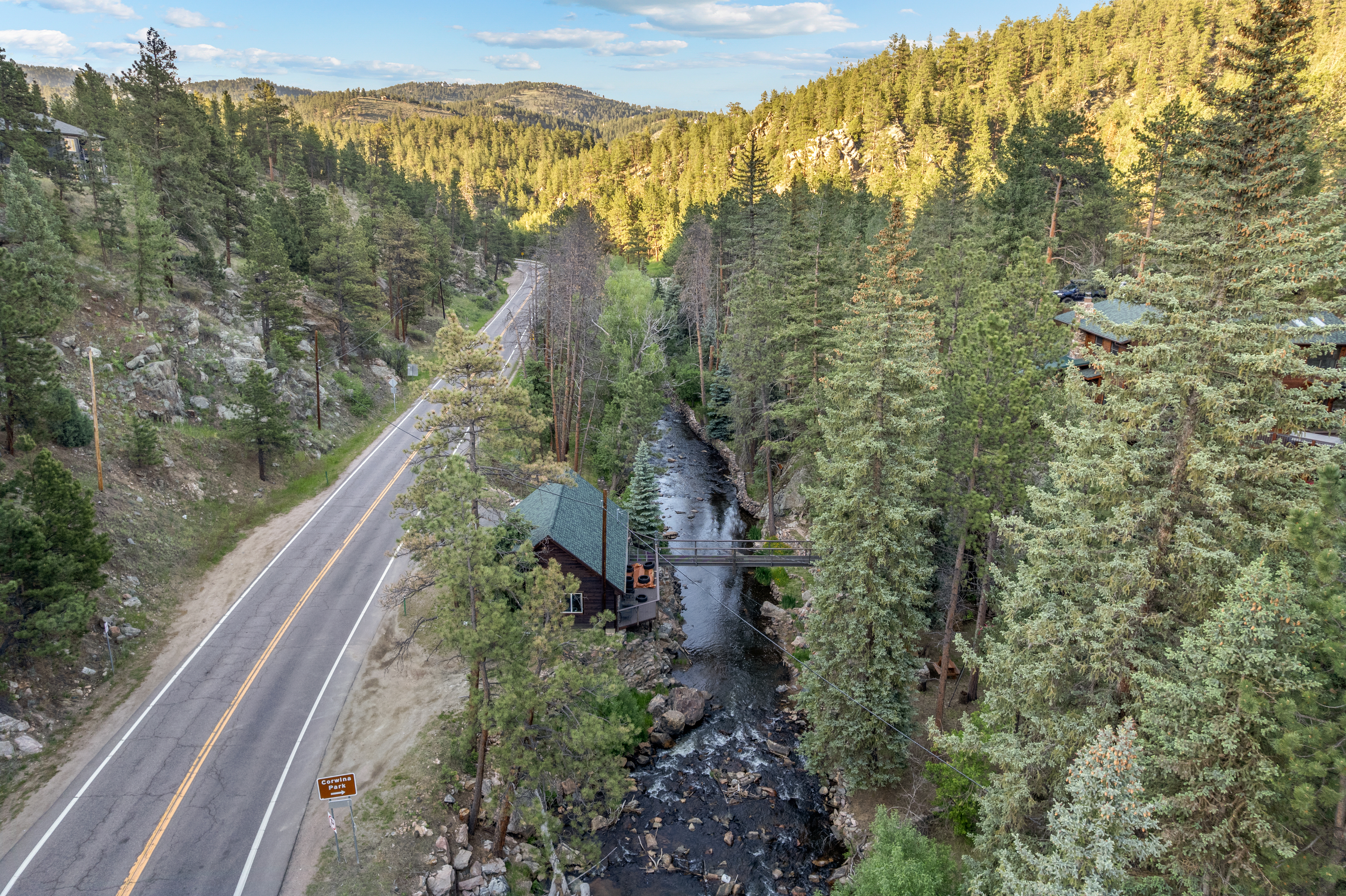  Bear Creek Canyon Mountain Home with Decks, Views & Main Level Living - 物件實景