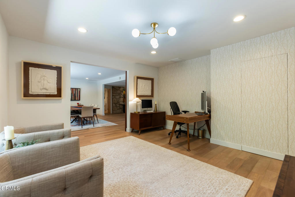 La Canada Flintridge, California, 91011, United States, 3 Bedrooms Bedrooms, ,3 BathroomsBathrooms,Residential,For Sale,1941612