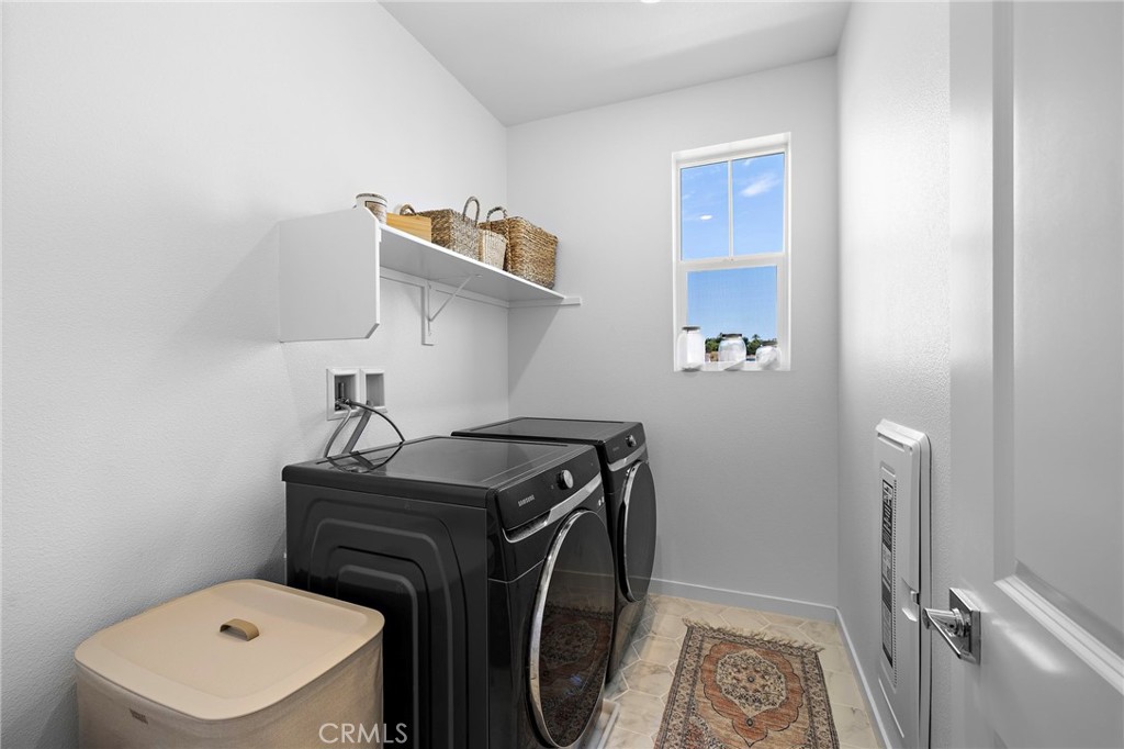 Corona, California, 92883, United States, 3 Bedrooms Bedrooms, ,3 BathroomsBathrooms,Residential,For Sale,1903718