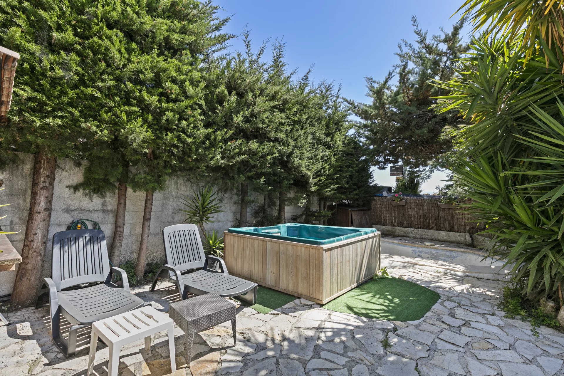 Nice, Provence-Alpes-Côte d’Azur, 06000, FR, 5 Bedrooms Bedrooms, ,4 BathroomsBathrooms,Residential,For Sale,1829311