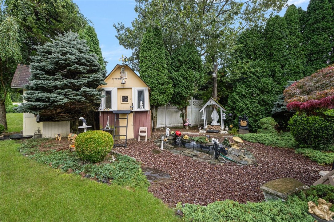 Cranston, Rhode Island, 02921, United States, 3 Bedrooms Bedrooms, ,2 BathroomsBathrooms,Residential,For Sale,1940913