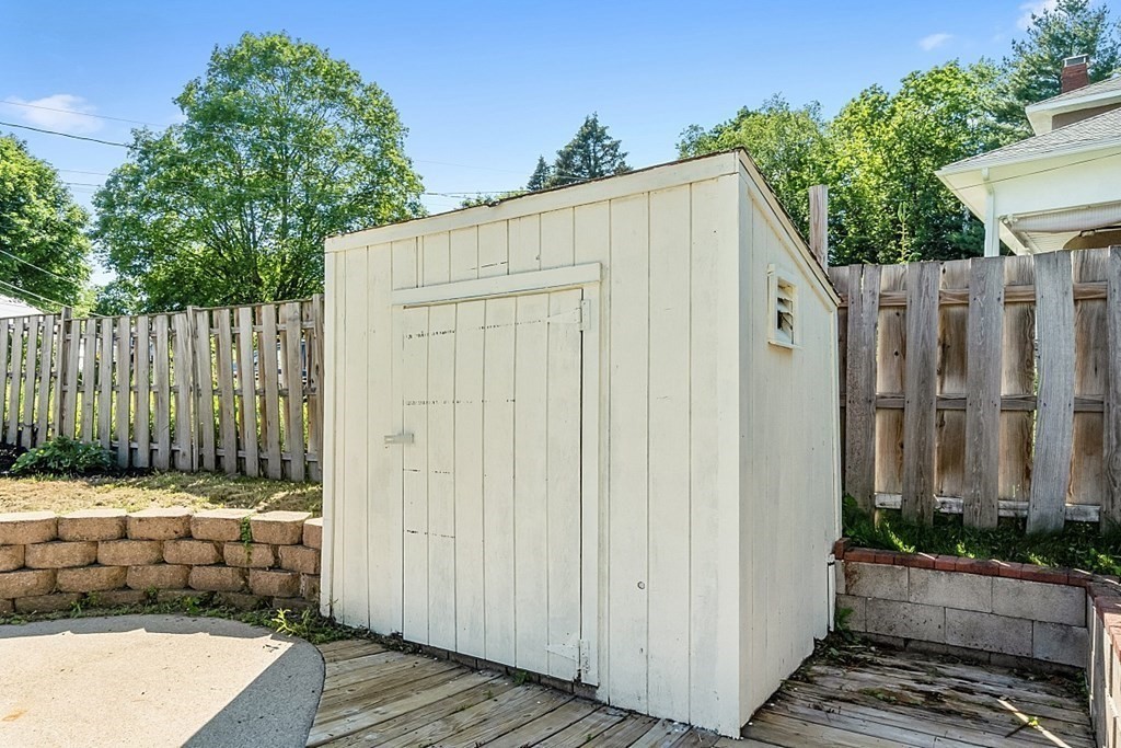 Exeter, New Hampshire, 03833, United States, 4 Bedrooms Bedrooms, ,3 BathroomsBathrooms,Residential,For Sale,1927852