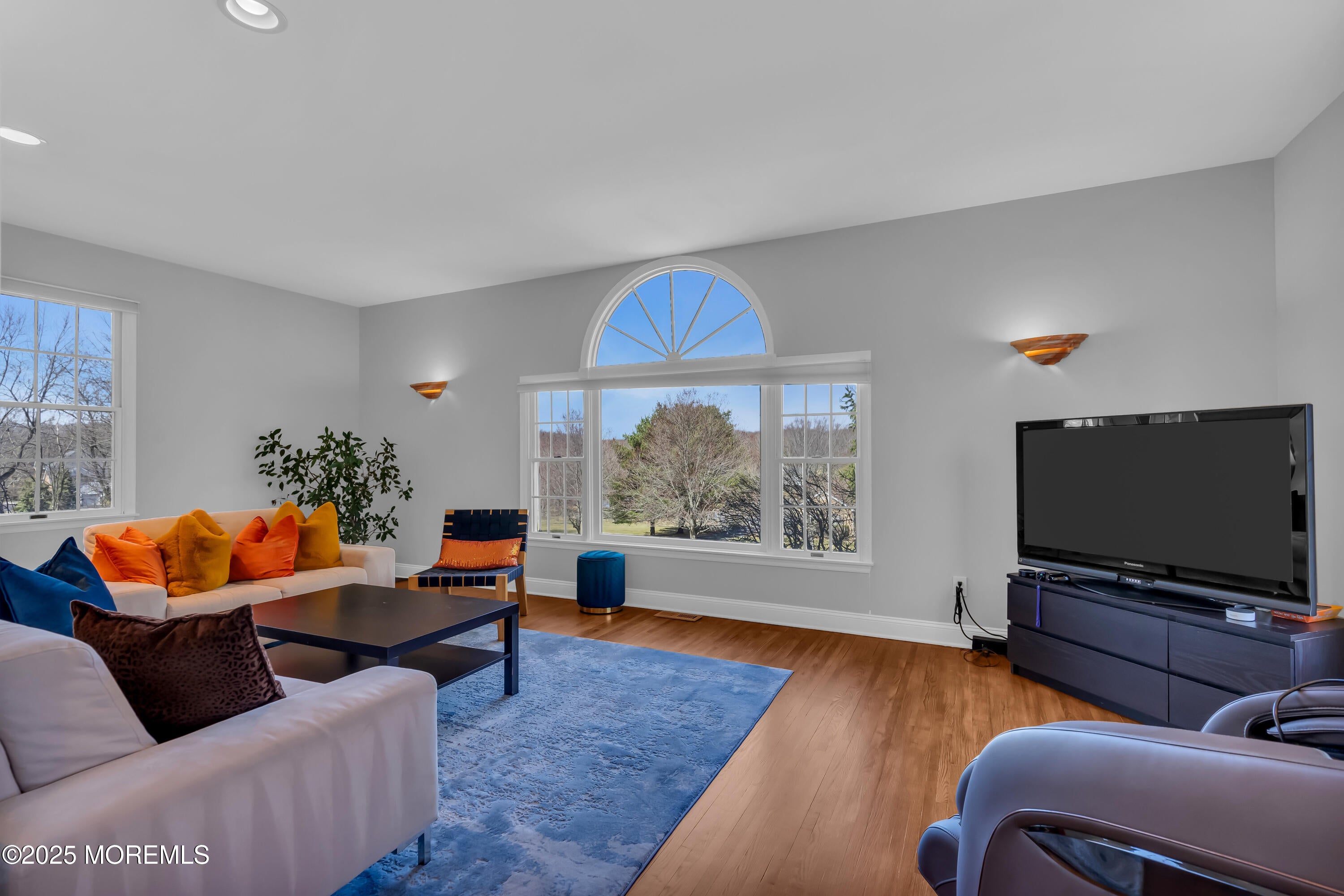 Manalapan, New Jersey, 07726, United States, 6 Bedrooms Bedrooms, ,5 BathroomsBathrooms,Residential,For Sale,1976013