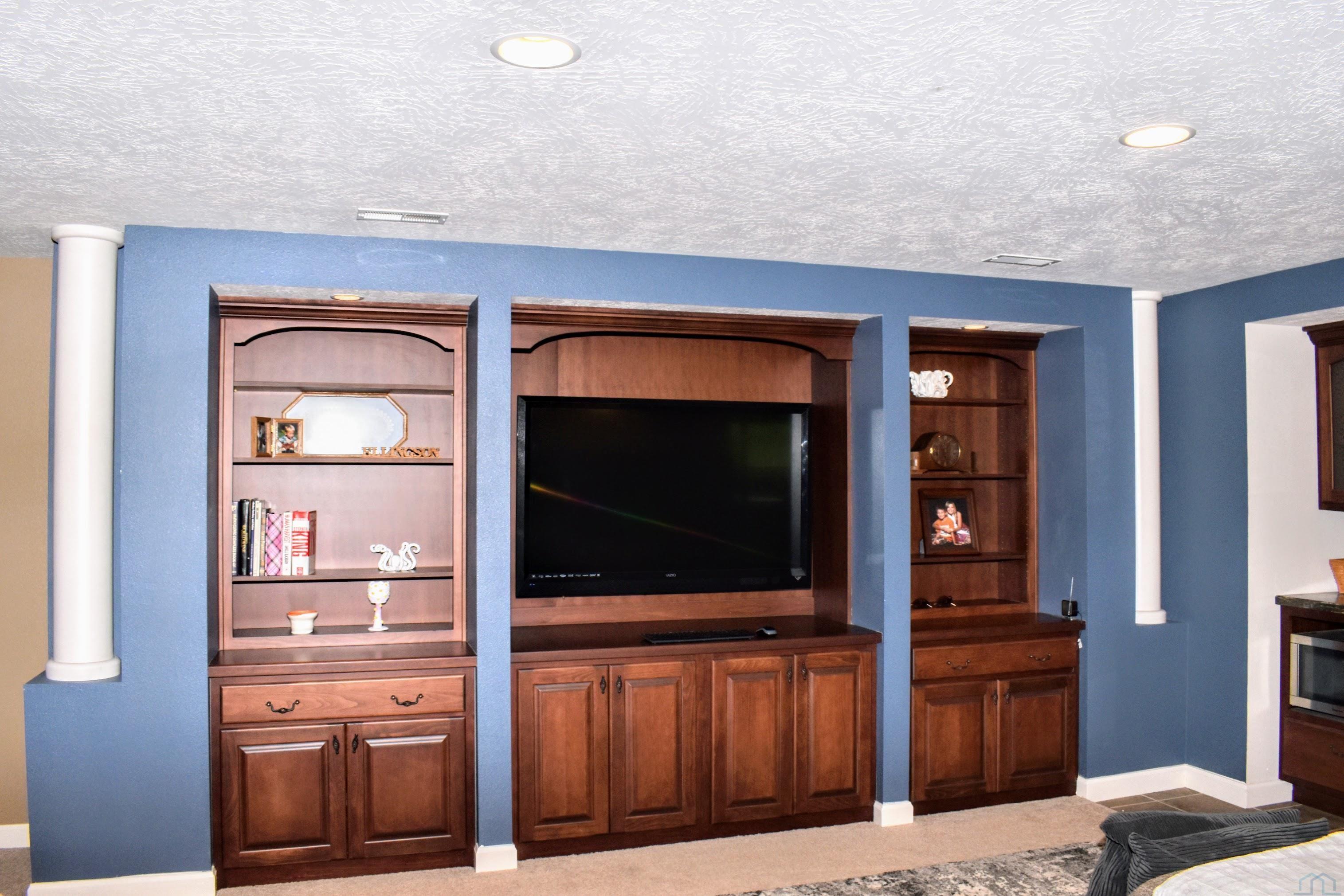 Dakota Dunes, South Dakota, 57049, United States, 4 Bedrooms Bedrooms, ,3 BathroomsBathrooms,Residential,For Sale,2048659