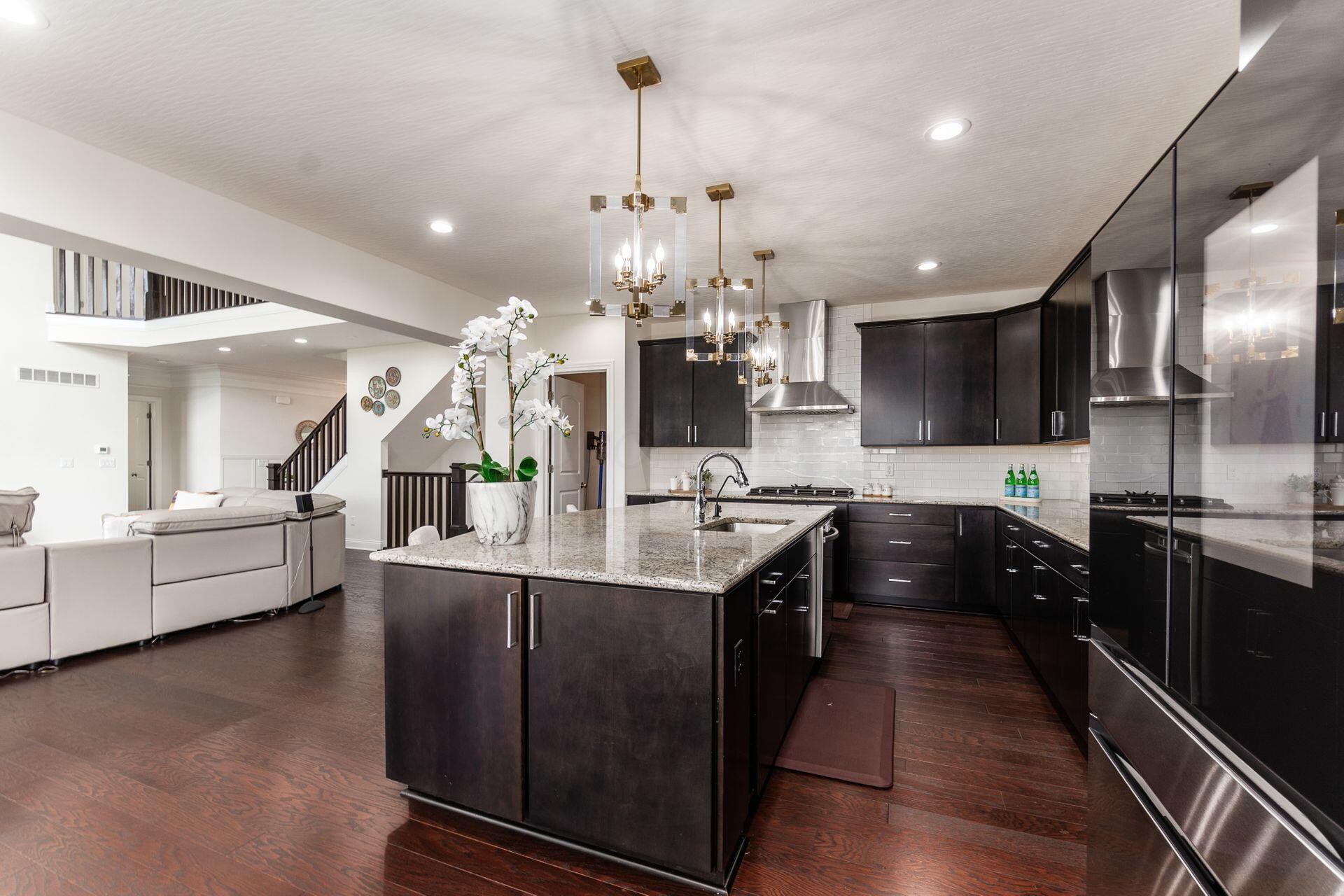 Delaware, Ohio, 43015, United States, 5 Bedrooms Bedrooms, ,5 BathroomsBathrooms,Residential,For Sale,1989567