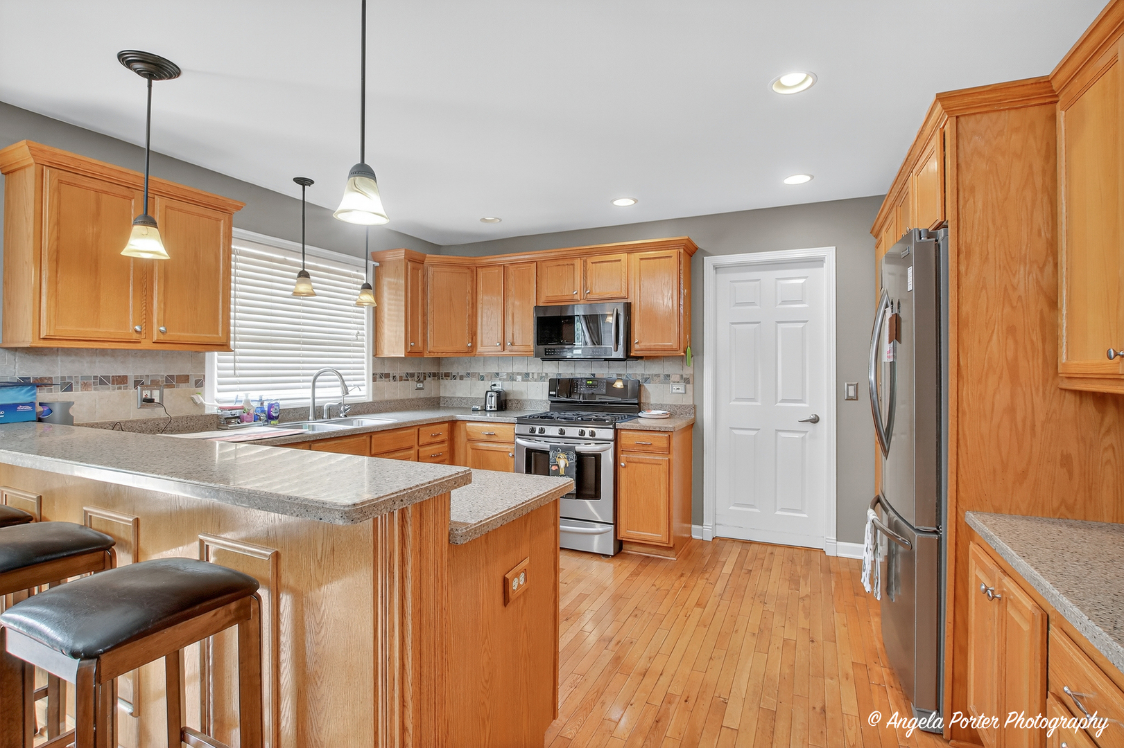 Mchenry, Illinois, 60051, United States, 4 Bedrooms Bedrooms, ,4 BathroomsBathrooms,Residential,For Sale,1916505