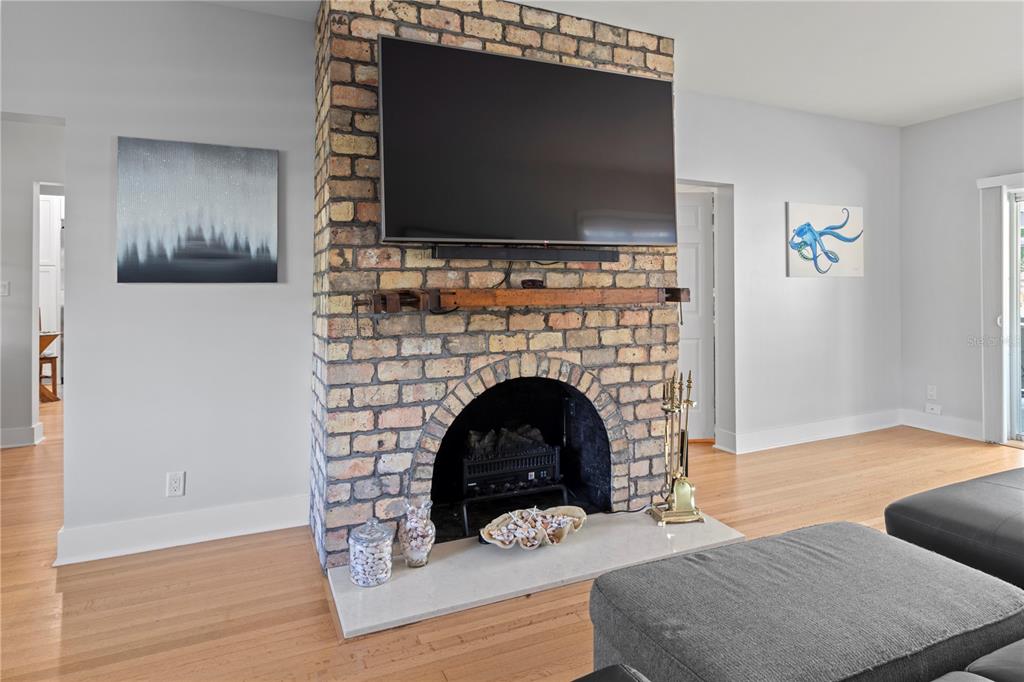 Sarasota, Florida, 34243, United States, 3 Bedrooms Bedrooms, ,3 BathroomsBathrooms,Residential,For Sale,1796778