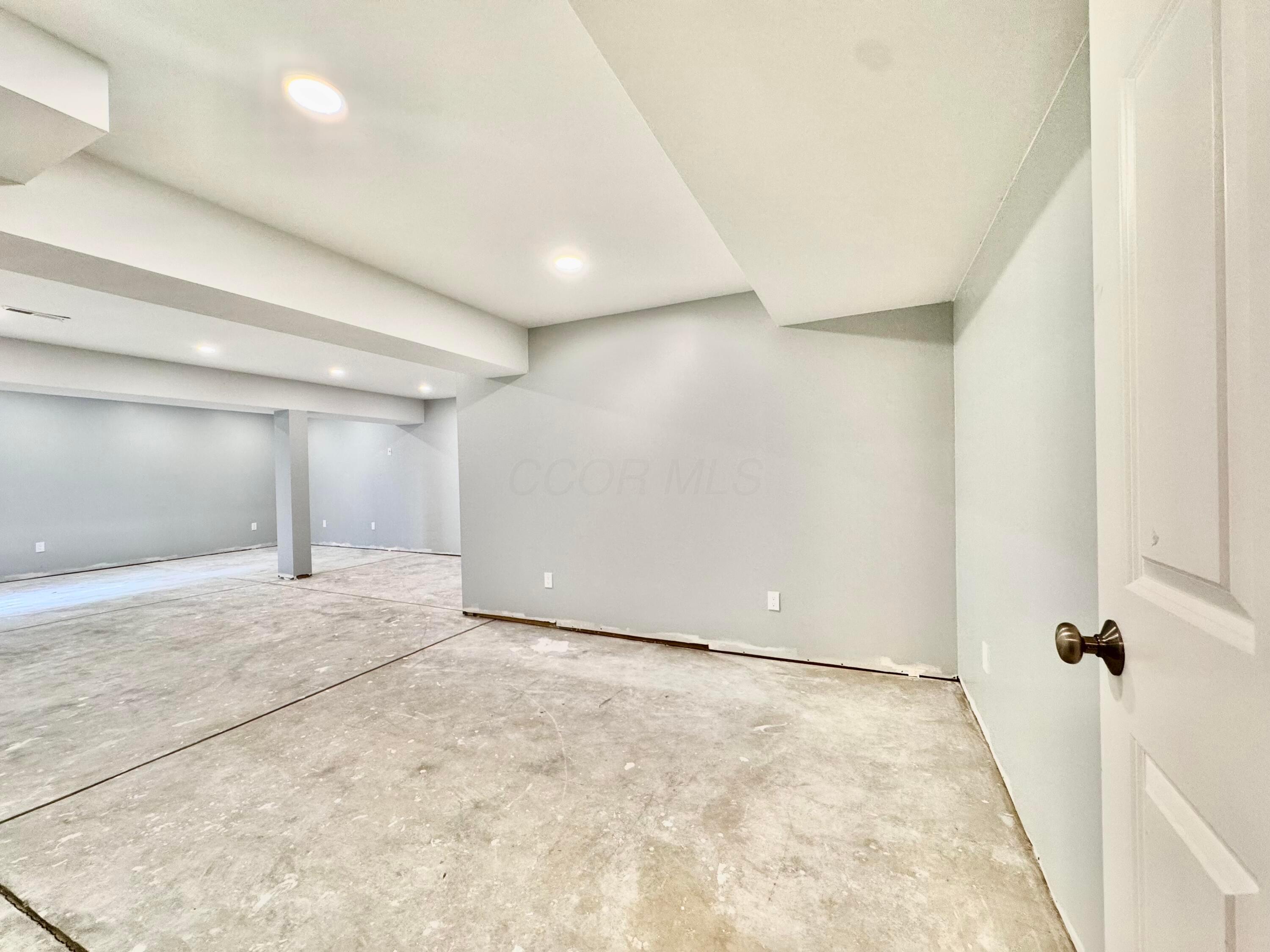 Powell, Ohio, 43065, United States, 3 Bedrooms Bedrooms, ,2 BathroomsBathrooms,Residential,For Sale,1989731