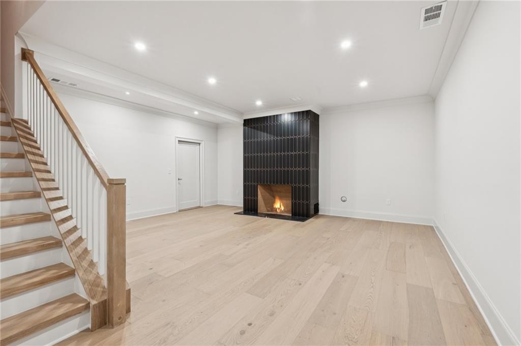 Alpharetta, Georgia, 30004, United States, 5 Bedrooms Bedrooms, ,7 BathroomsBathrooms,Residential,For Sale,1978962