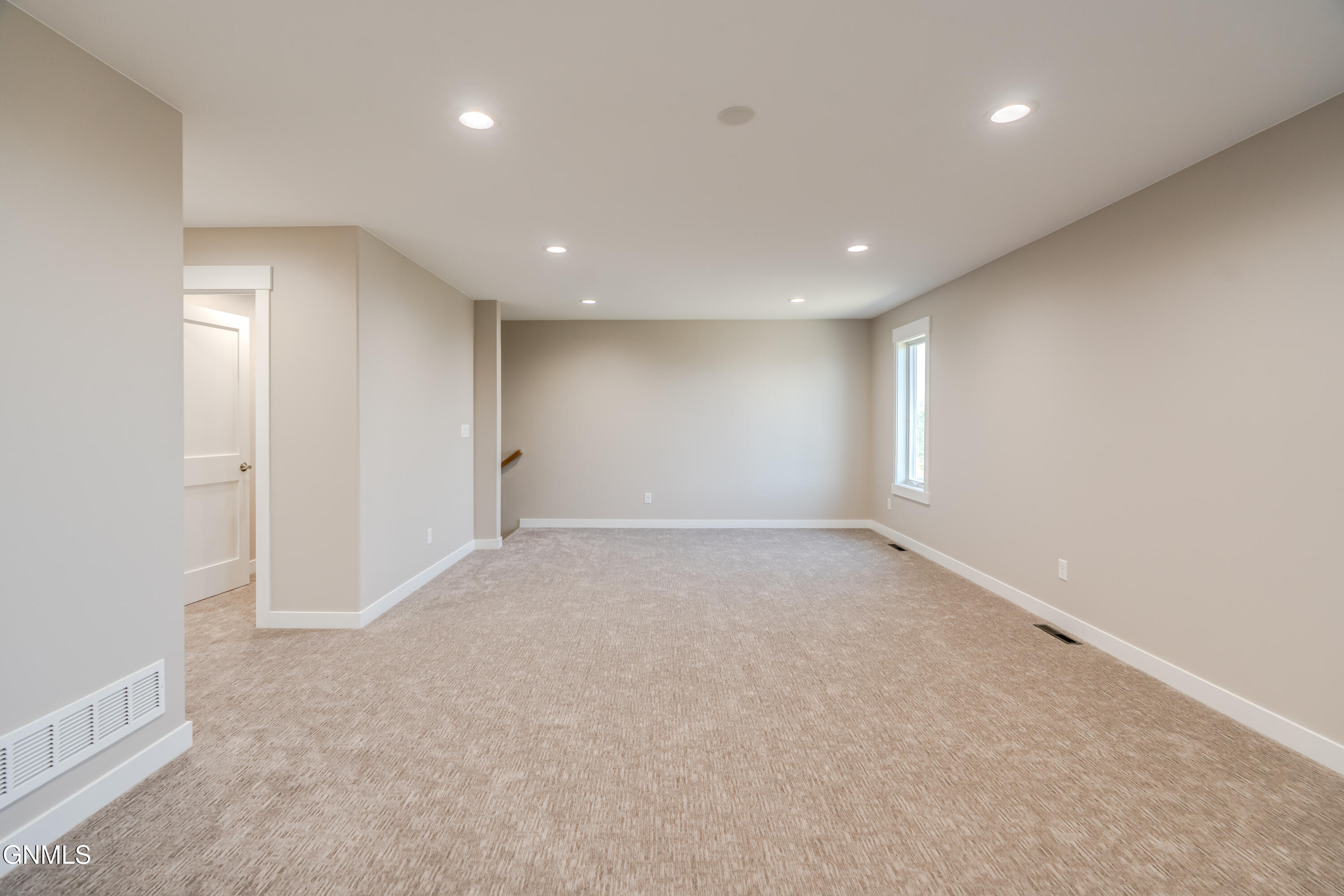 Bismarck, North Dakota, 58504, United States, 3 Bedrooms Bedrooms, ,3 BathroomsBathrooms,Residential,For Sale,2032650
