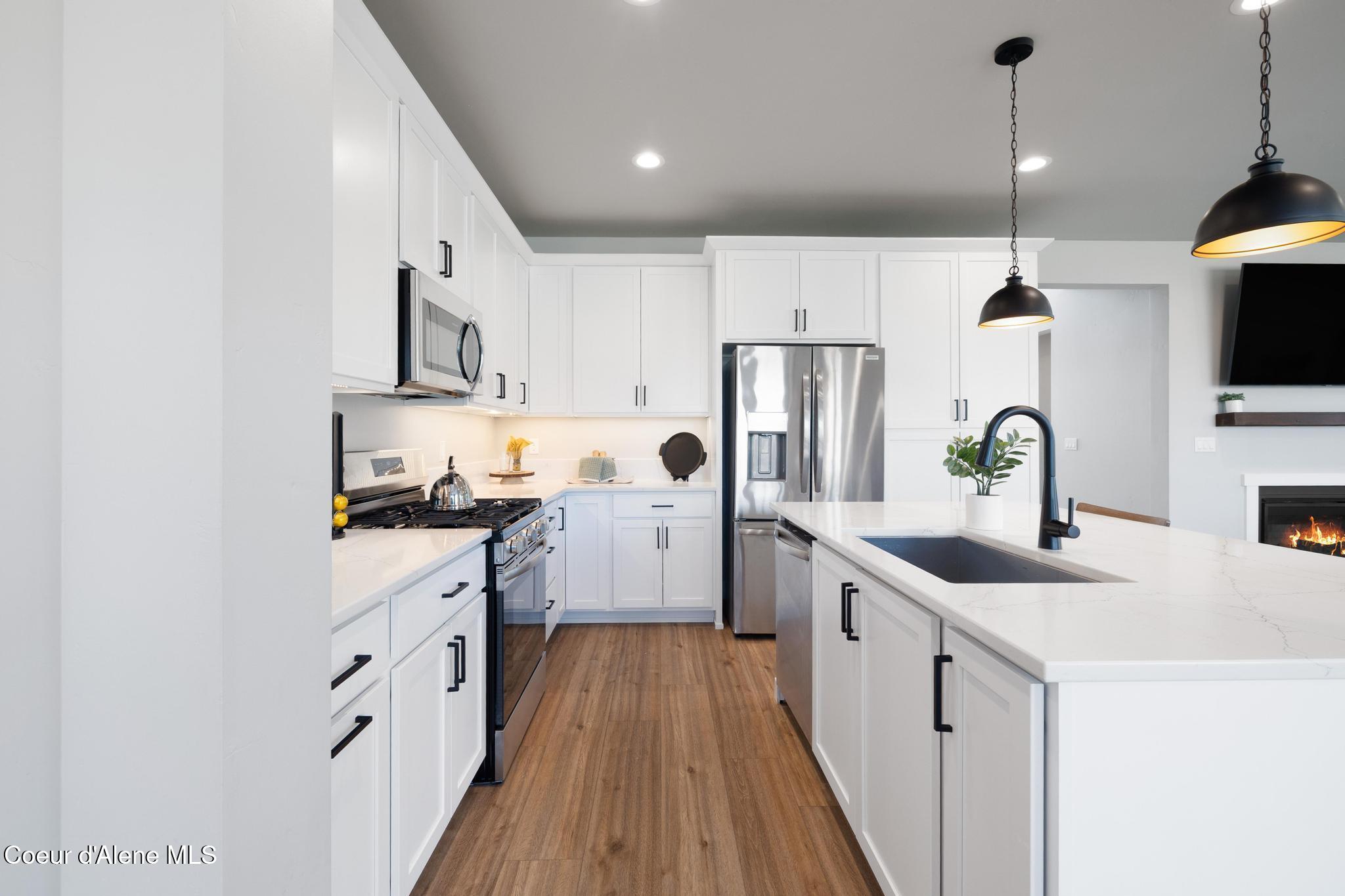 Sandpoint, Idaho, 83864, United States, 4 Bedrooms Bedrooms, ,3 BathroomsBathrooms,Residential,For Sale,1991362