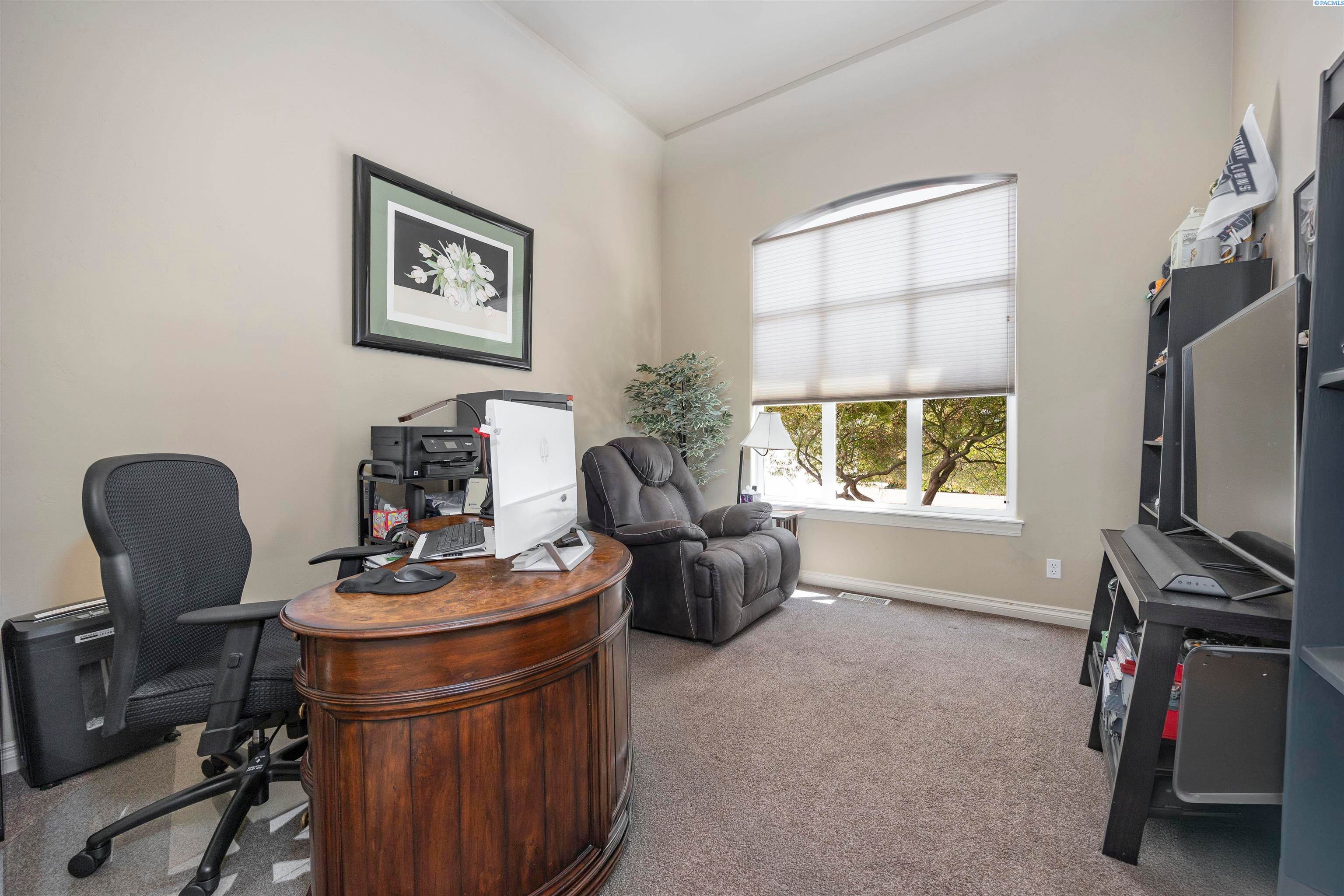 Richland, Washington, 99352, United States, 3 Bedrooms Bedrooms, ,3 BathroomsBathrooms,Residential,For Sale,1921029