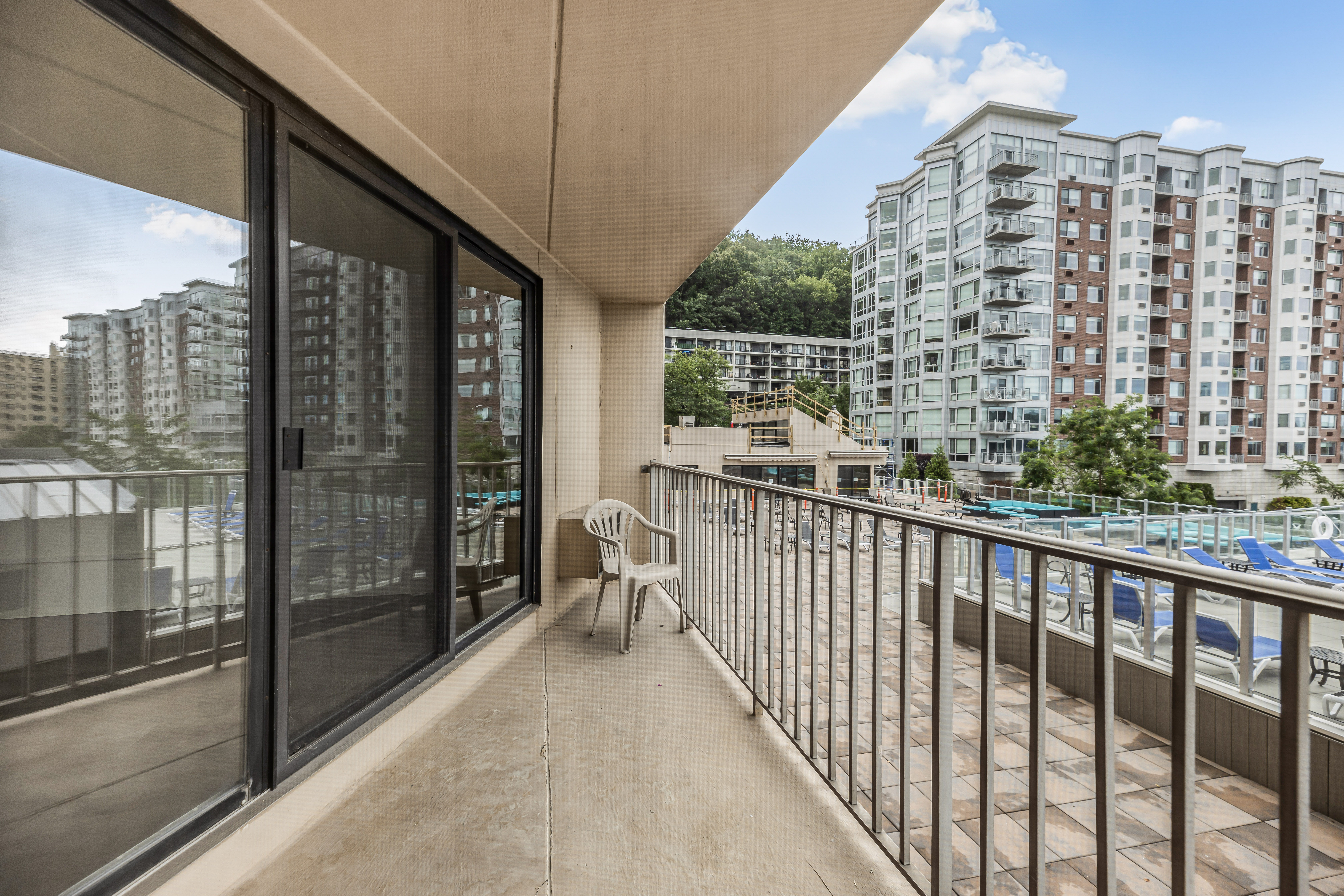  1155 Warburton Avenue - 物件實景