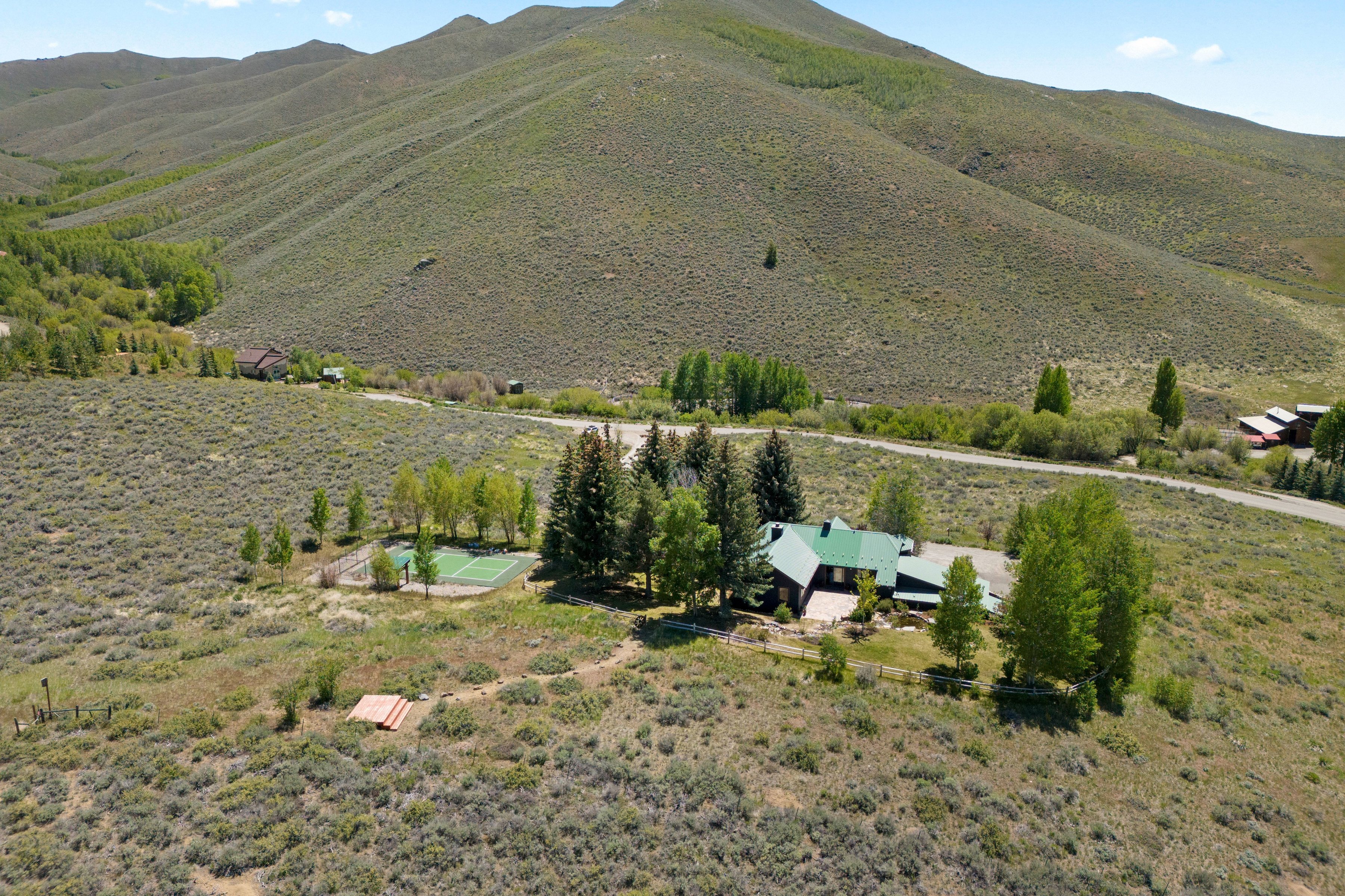  Canyon View Home on 5+ Acres with Pickleball Court - 物件實景