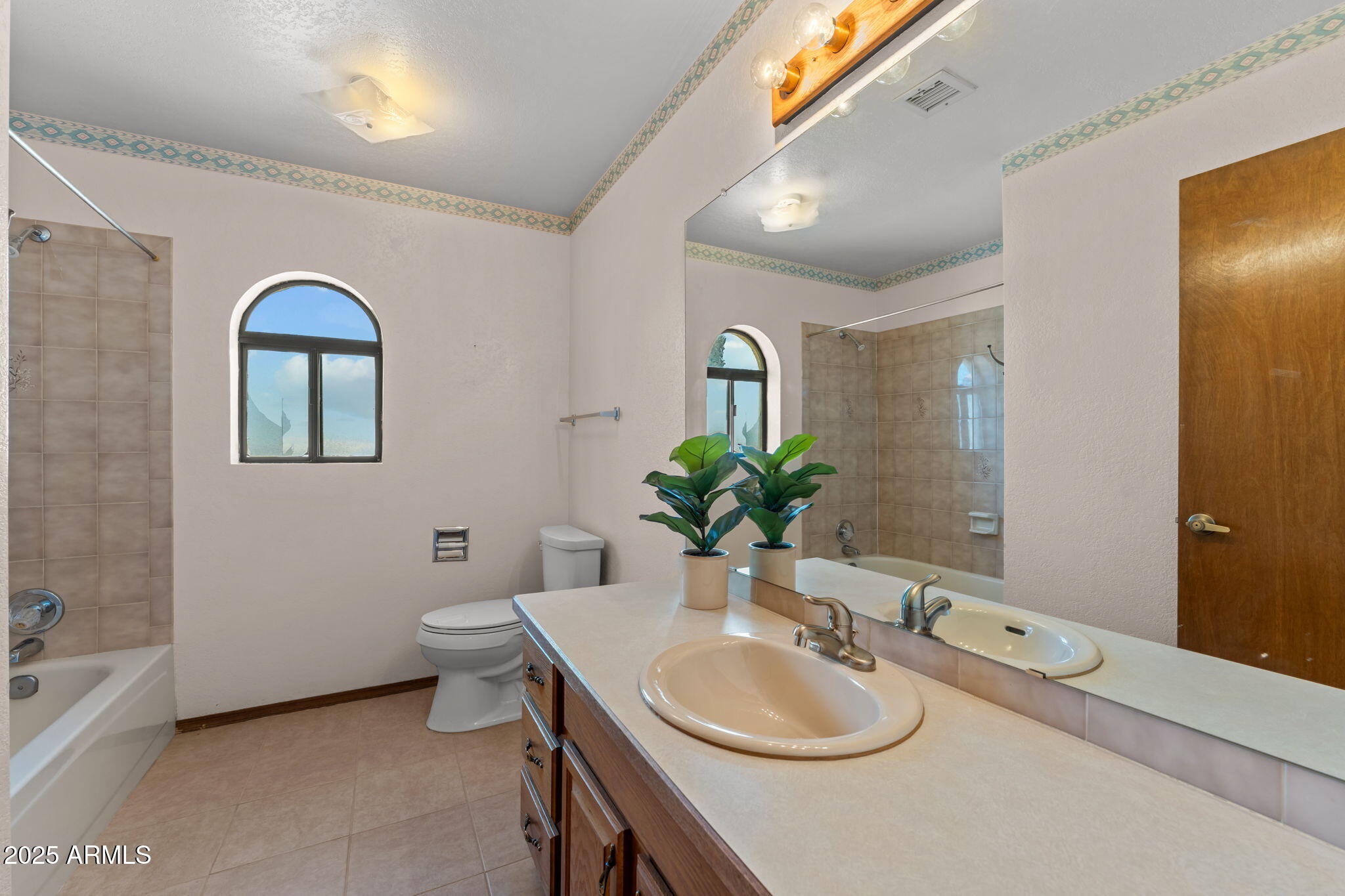 Wickenburg, Arizona, 85390, United States, 3 Bedrooms Bedrooms, ,2 BathroomsBathrooms,Residential,For Sale,1983764