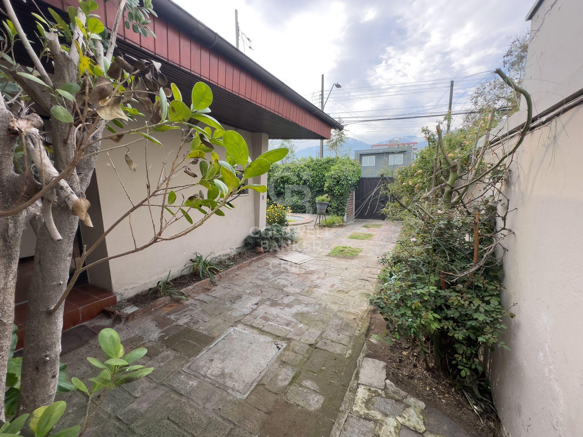 Las Condes, Chile, 4 Bedrooms Bedrooms, ,2 BathroomsBathrooms,Residential,For Sale,1821233