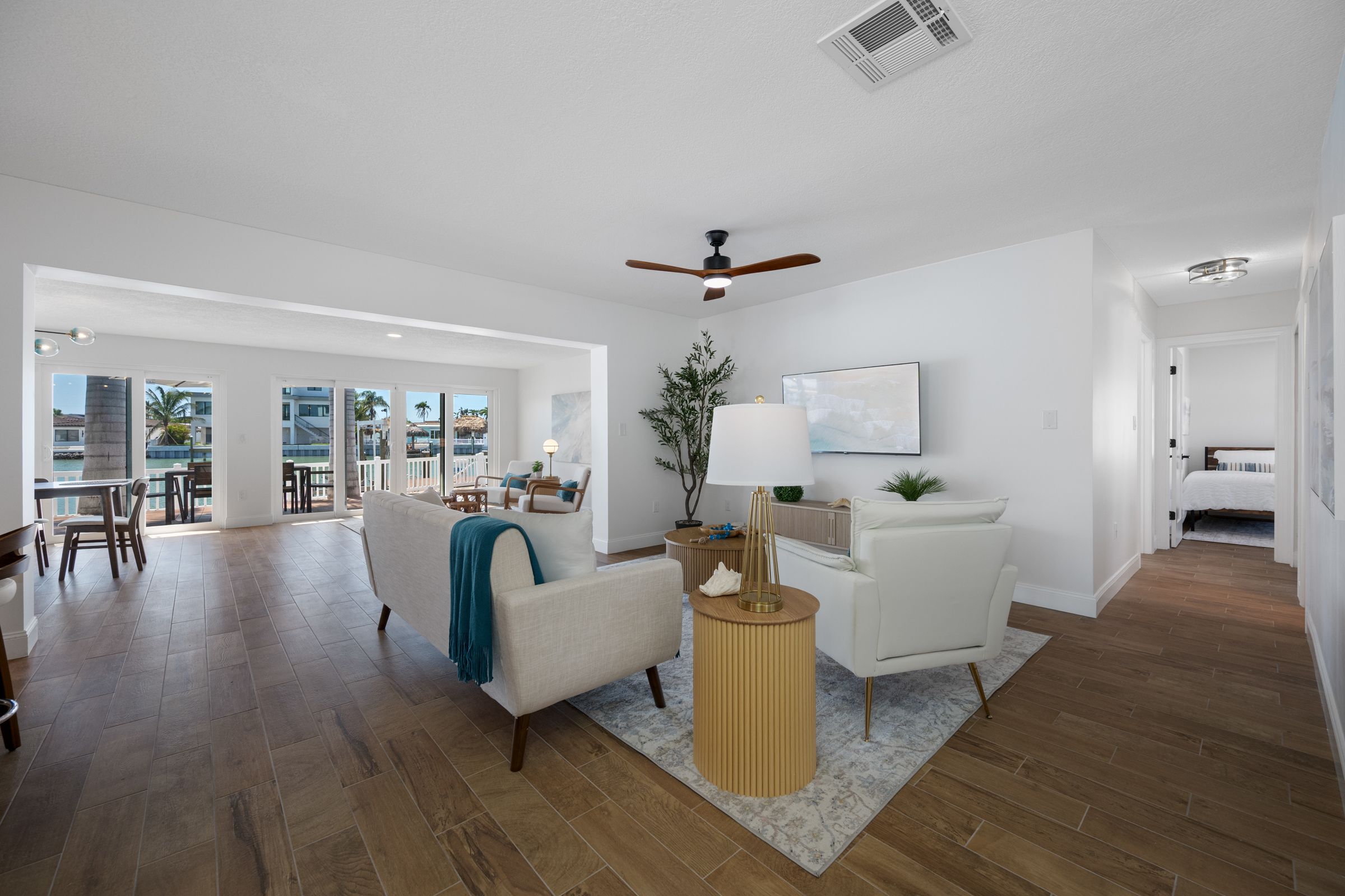 St Petersburg, Florida, 33707, United States, 3 Bedrooms Bedrooms, ,2 BathroomsBathrooms,Residential,For Sale,2034838