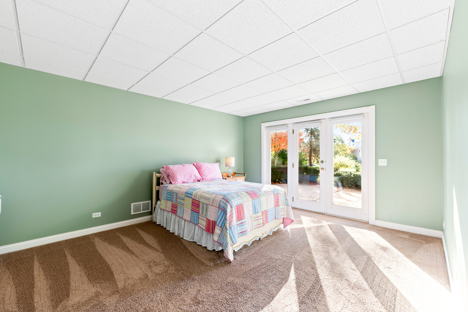 St. Charles, Illinois, 60175, United States, 5 Bedrooms Bedrooms, ,5 BathroomsBathrooms,Residential,For Sale,1989191