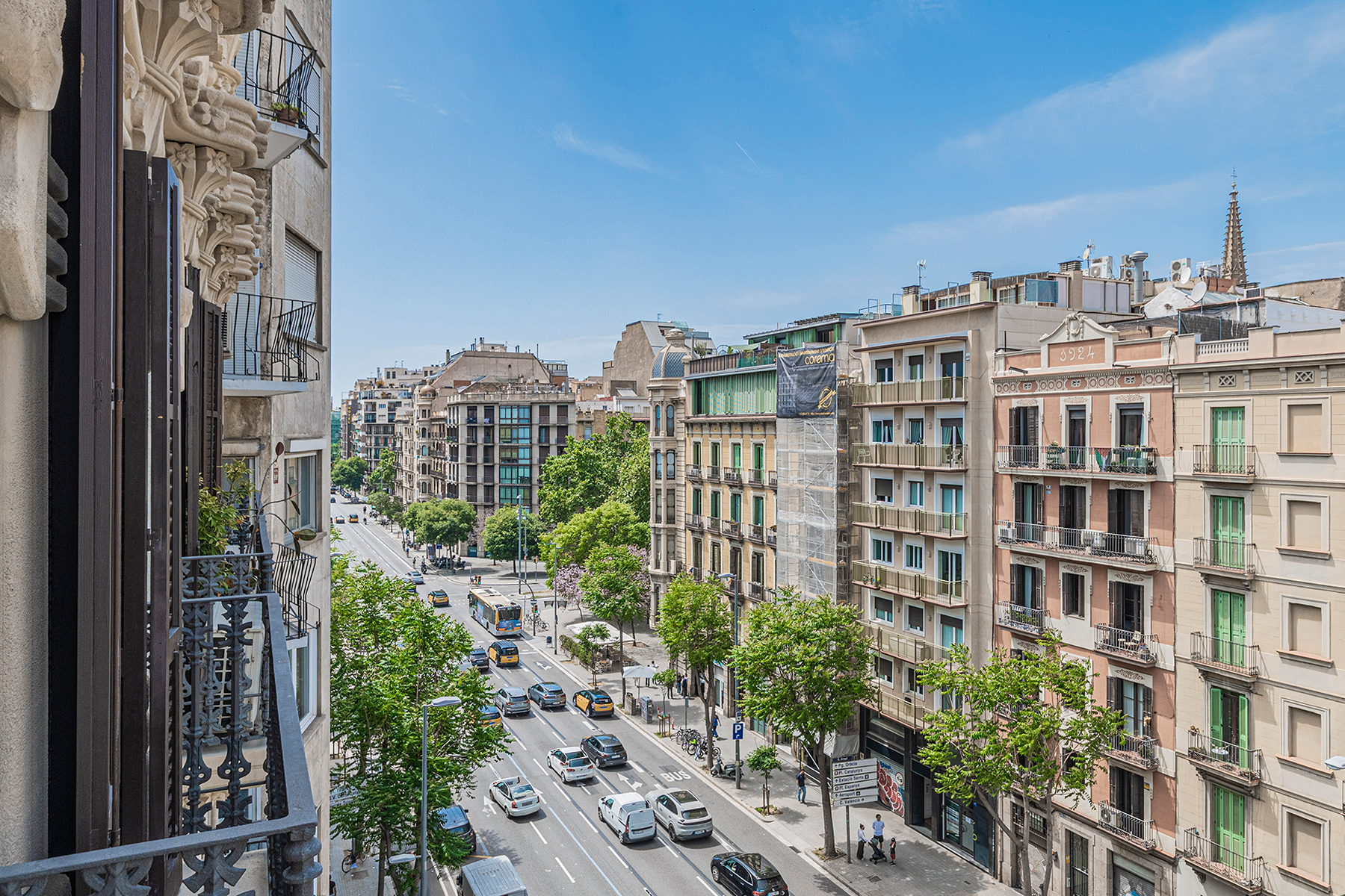  Renovated gem in the Quadrat d