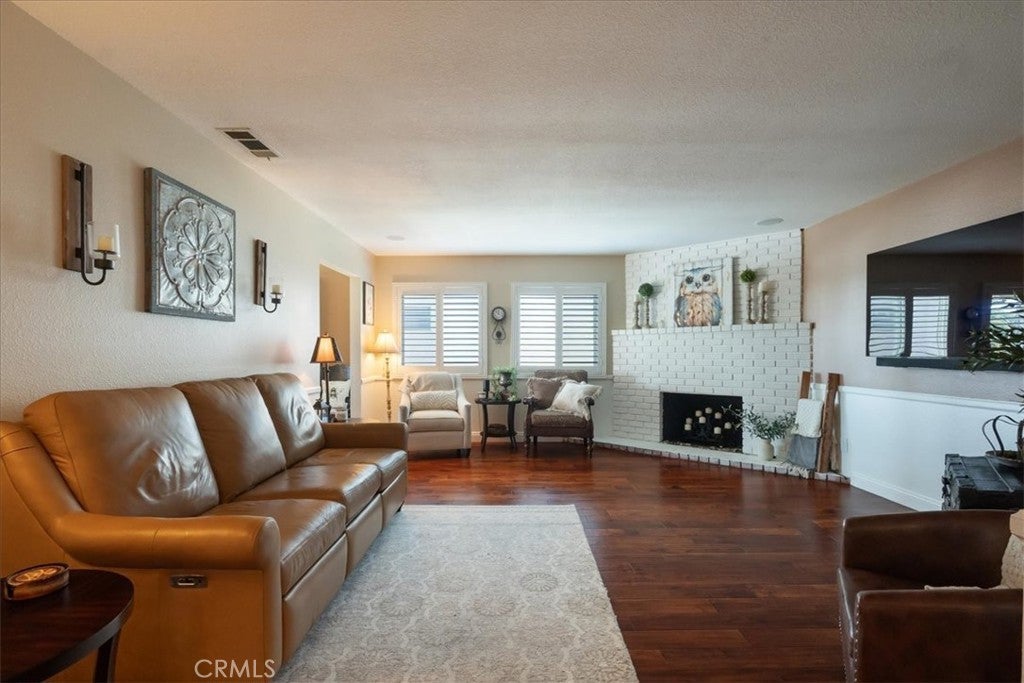 Fallbrook, California, 92028, United States, 3 Bedrooms Bedrooms, ,2 BathroomsBathrooms,Residential,For Sale,1988151