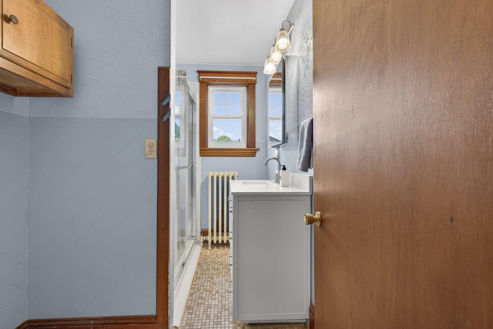 Kennebunk, Maine, 04043, United States, 3 Bedrooms Bedrooms, ,2 BathroomsBathrooms,Residential,For Sale,2048966
