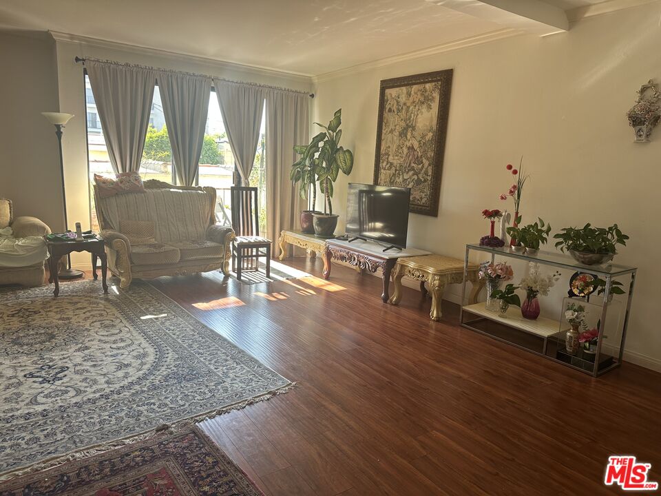 Los Angeles, California, 90035, United States, 2 Bedrooms Bedrooms, ,2 BathroomsBathrooms,Residential,For Sale,1911870
