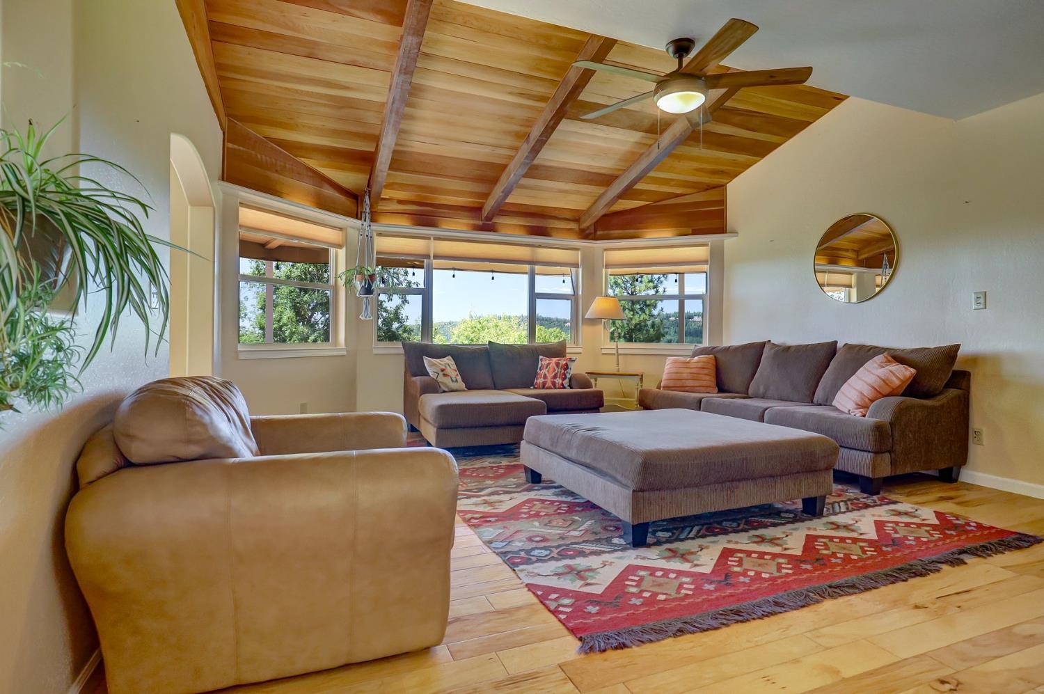 Grass Valley, California, 95945, United States, 3 Bedrooms Bedrooms, ,2 BathroomsBathrooms,Residential,For Sale,1917189