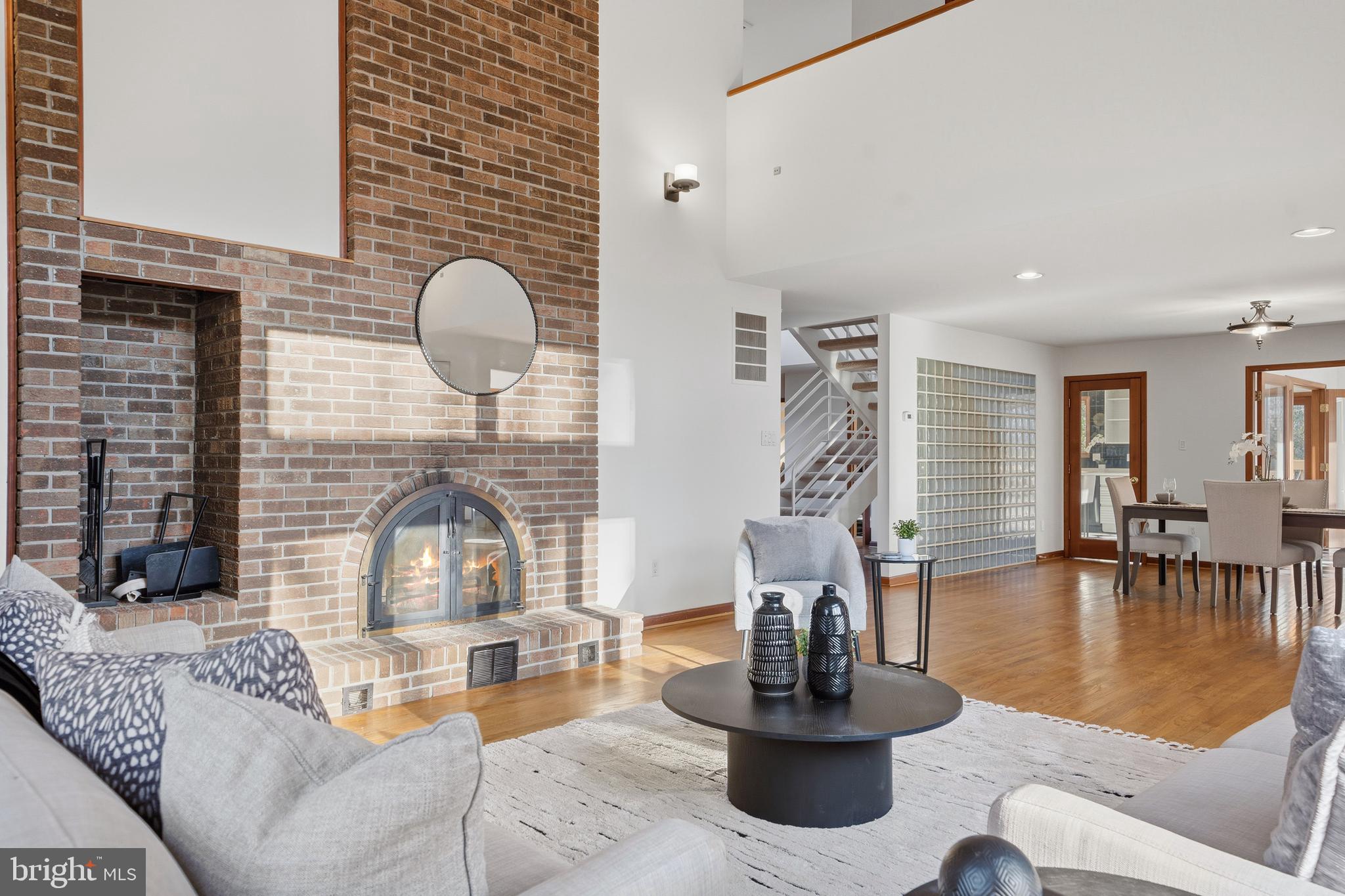 La Plata, Maryland, 20646, United States, 5 Bedrooms Bedrooms, ,4 BathroomsBathrooms,Residential,For Sale,1994243