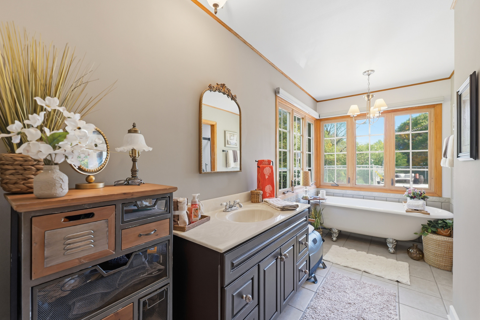 Crete, Illinois, 60417, United States, 4 Bedrooms Bedrooms, ,3 BathroomsBathrooms,Residential,For Sale,1989457