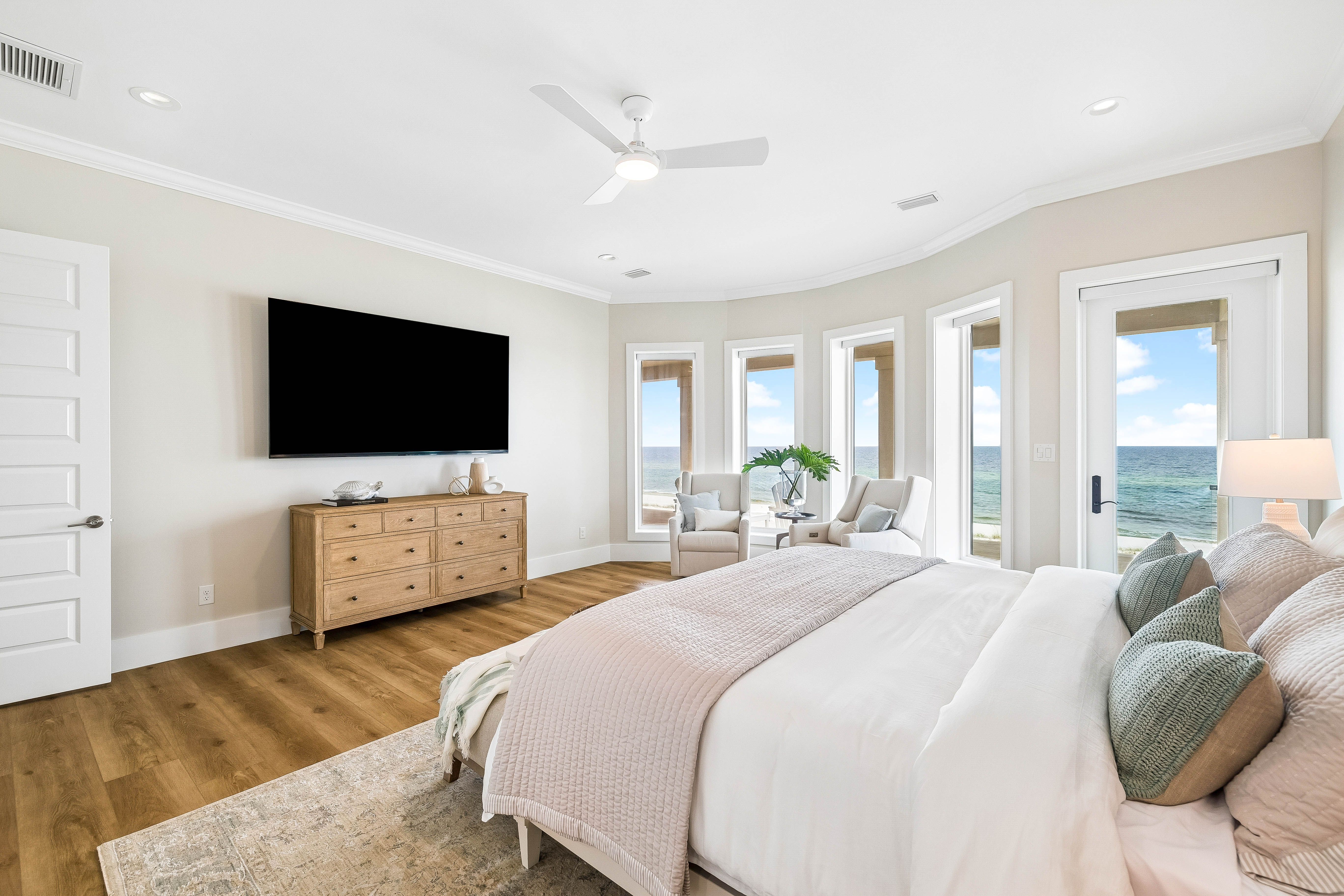  A New Benchmark for Luxury on Navarre Beach - 物件實景